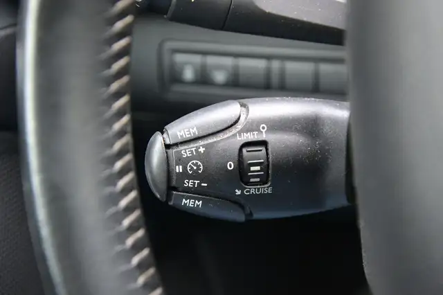 Peugeot 308 view 21