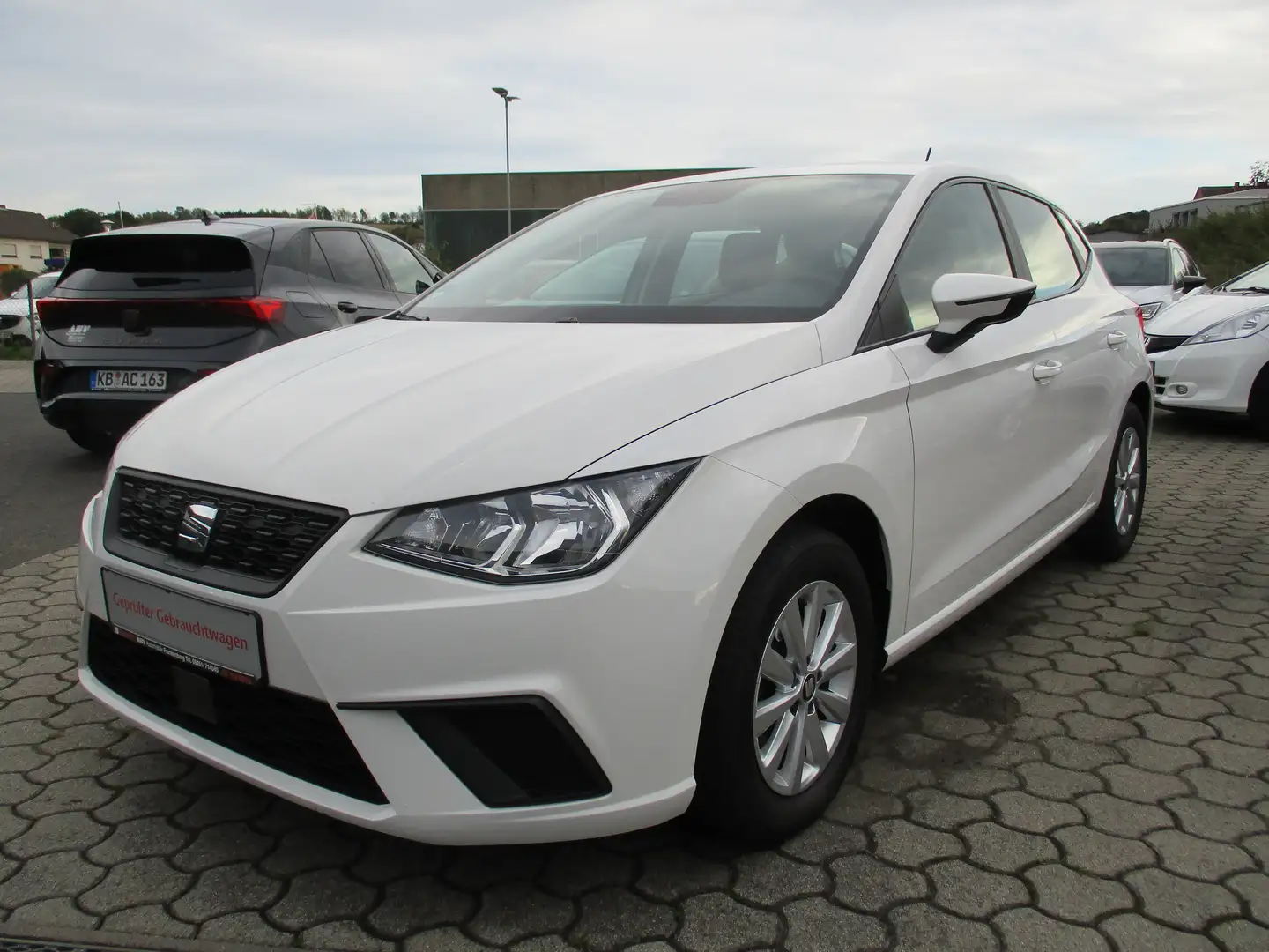 SEAT Ibiza 1.0 TSI S Weiß - 1