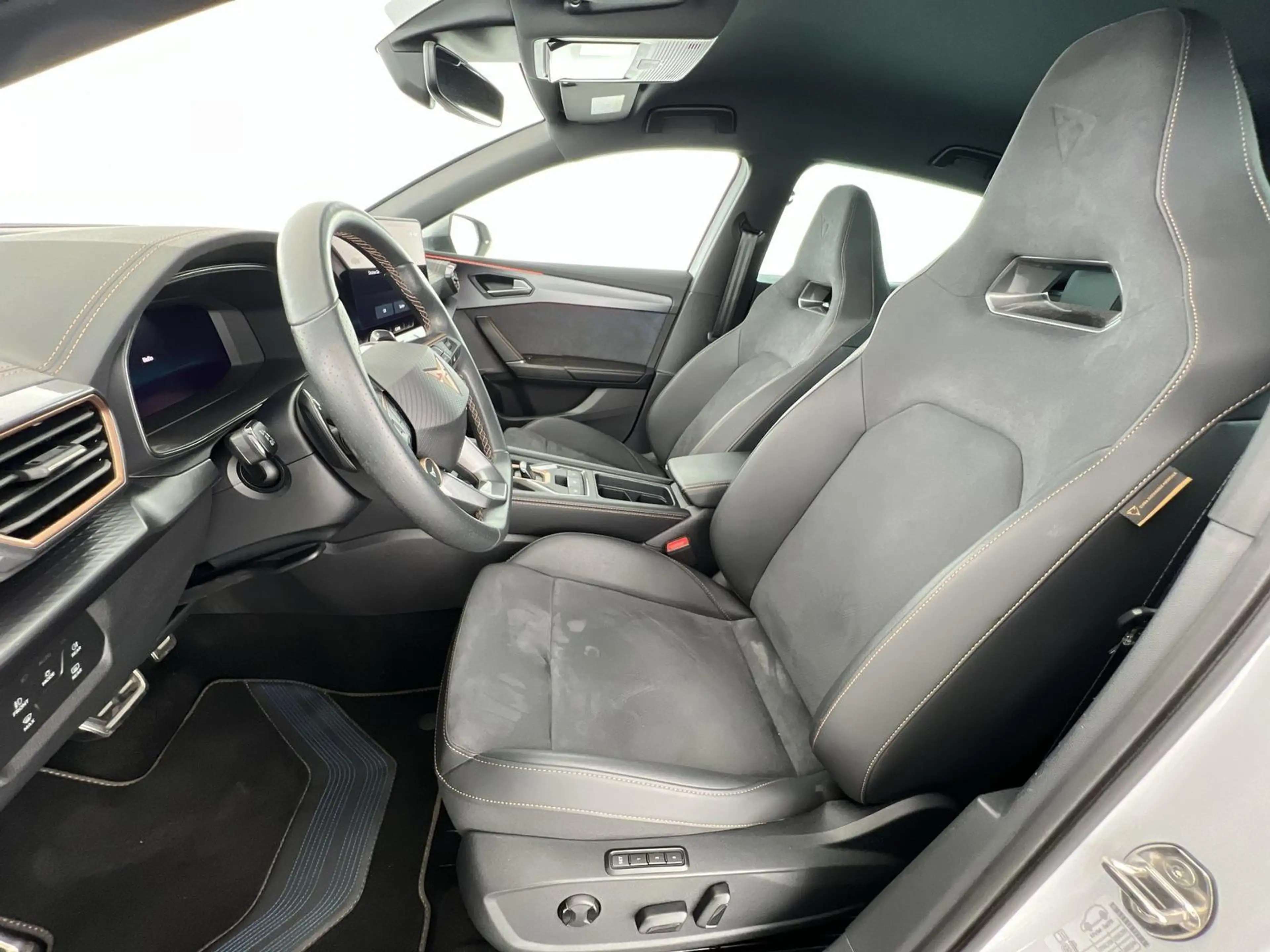 CUPRA Leon VZ 2.0 TSI*NAVI*SHZ*RFK*uvm — photo 8