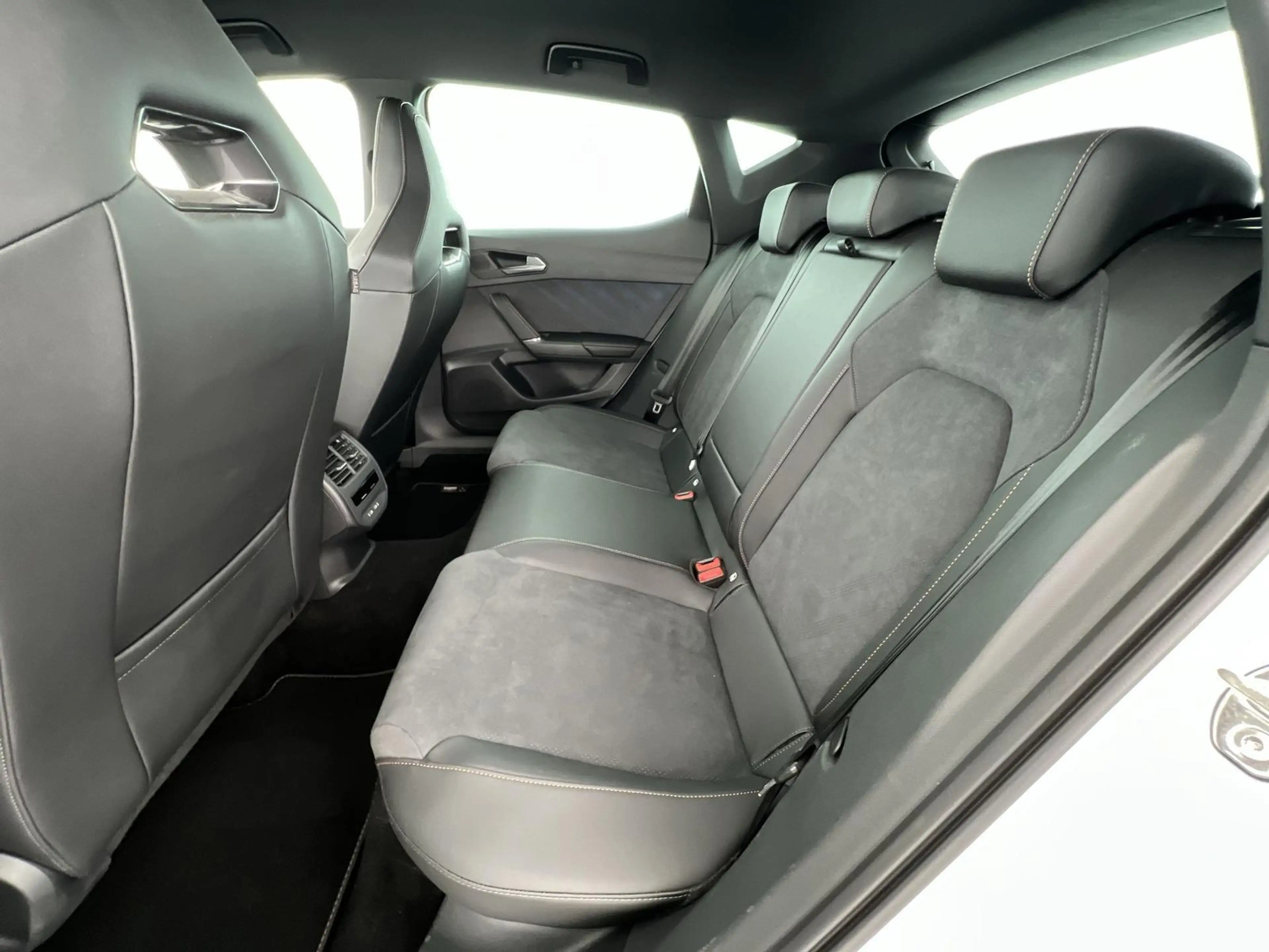 CUPRA Leon VZ 2.0 TSI*NAVI*SHZ*RFK*uvm — photo 9