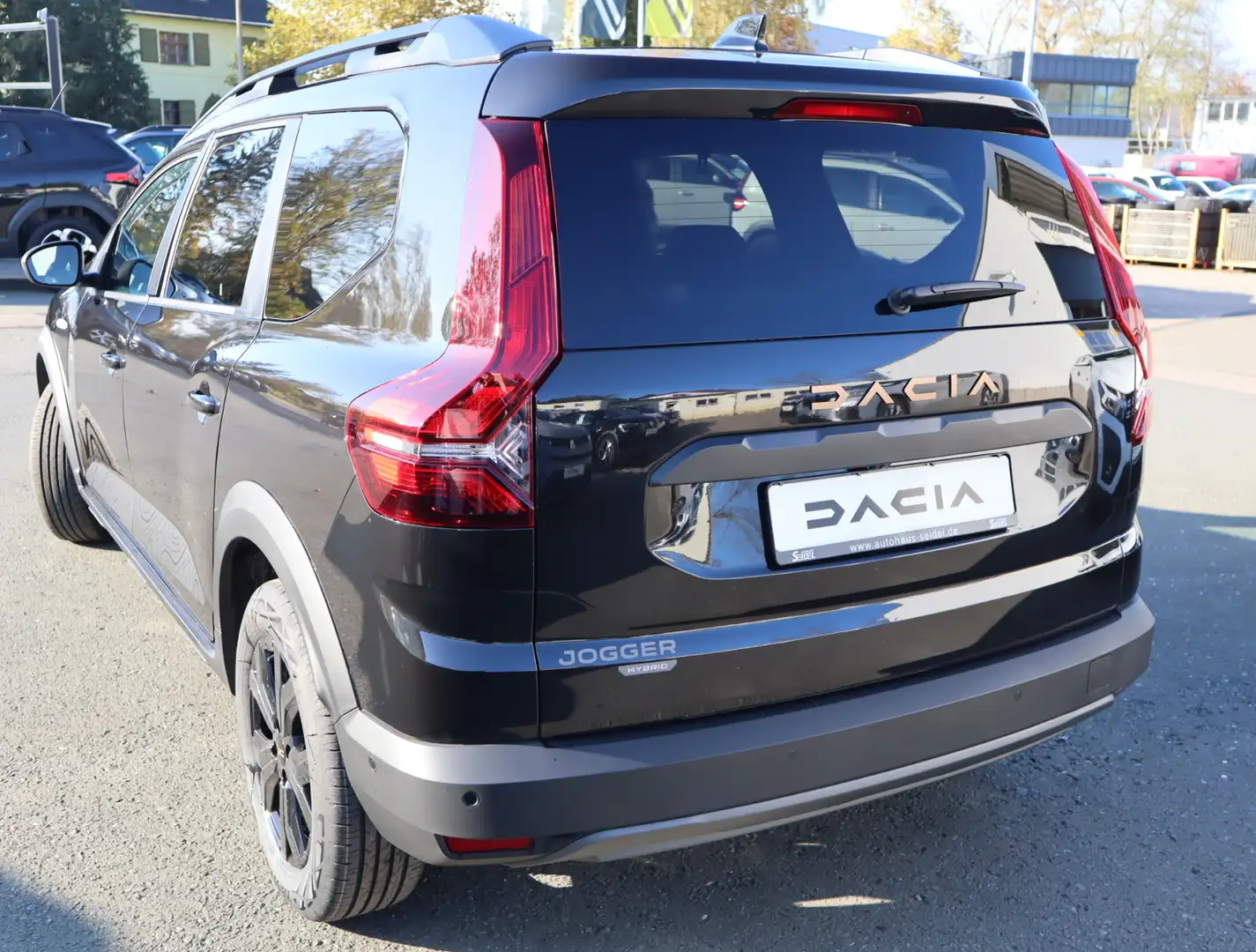 Dacia Jogger Extreme HYBRID 140 City Paket+Sitzheizung Schwarz - 2