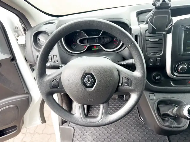 Renault Trafic view 10