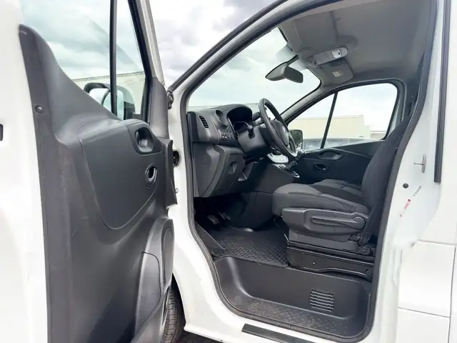 Renault Trafic view 8