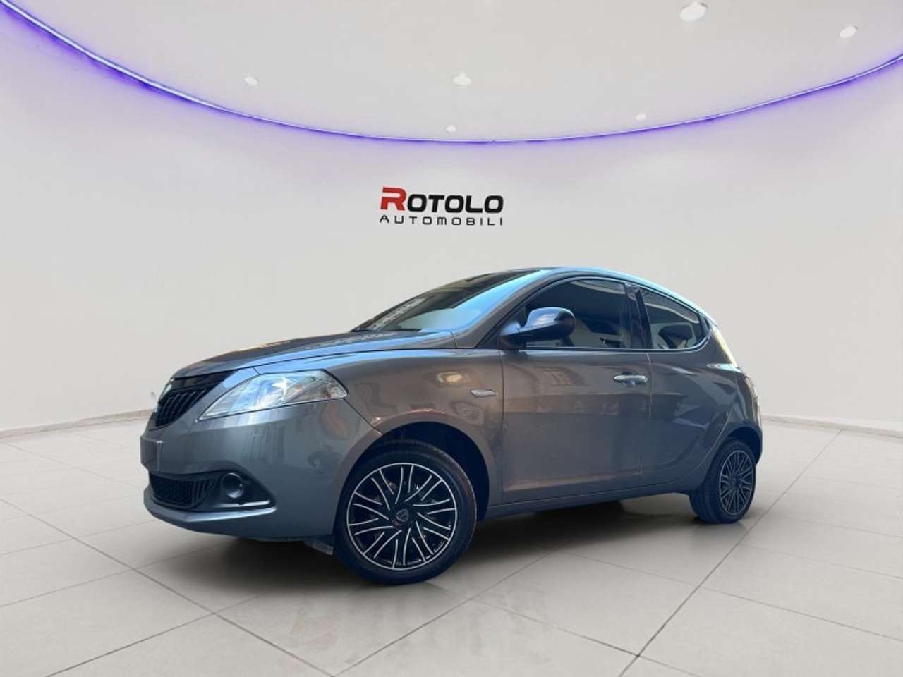 Lancia Ypsilon Ypsilon 1.0 FireFly 5 porte S&S Hybrid Silver