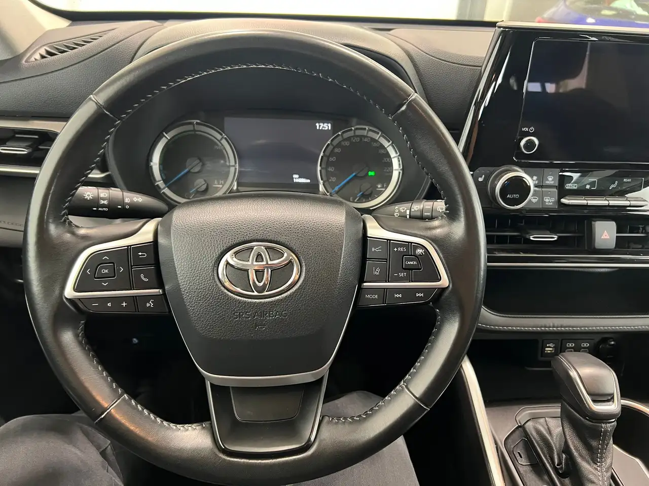 Toyota Highlander снимка Toyota Highlander