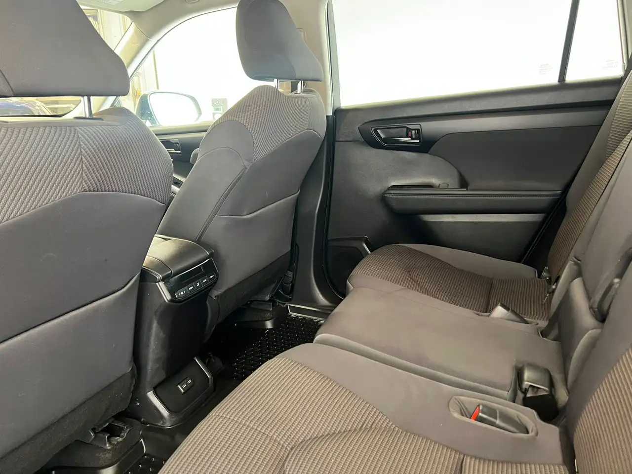 Toyota Highlander снимка Toyota Highlander