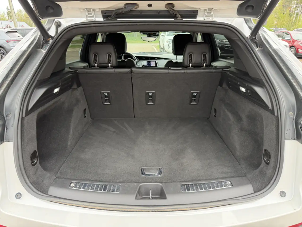 Cadillac XT4 снимка Cadillac XT4