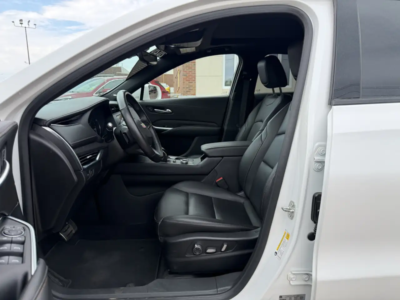 Cadillac XT4 снимка Cadillac XT4