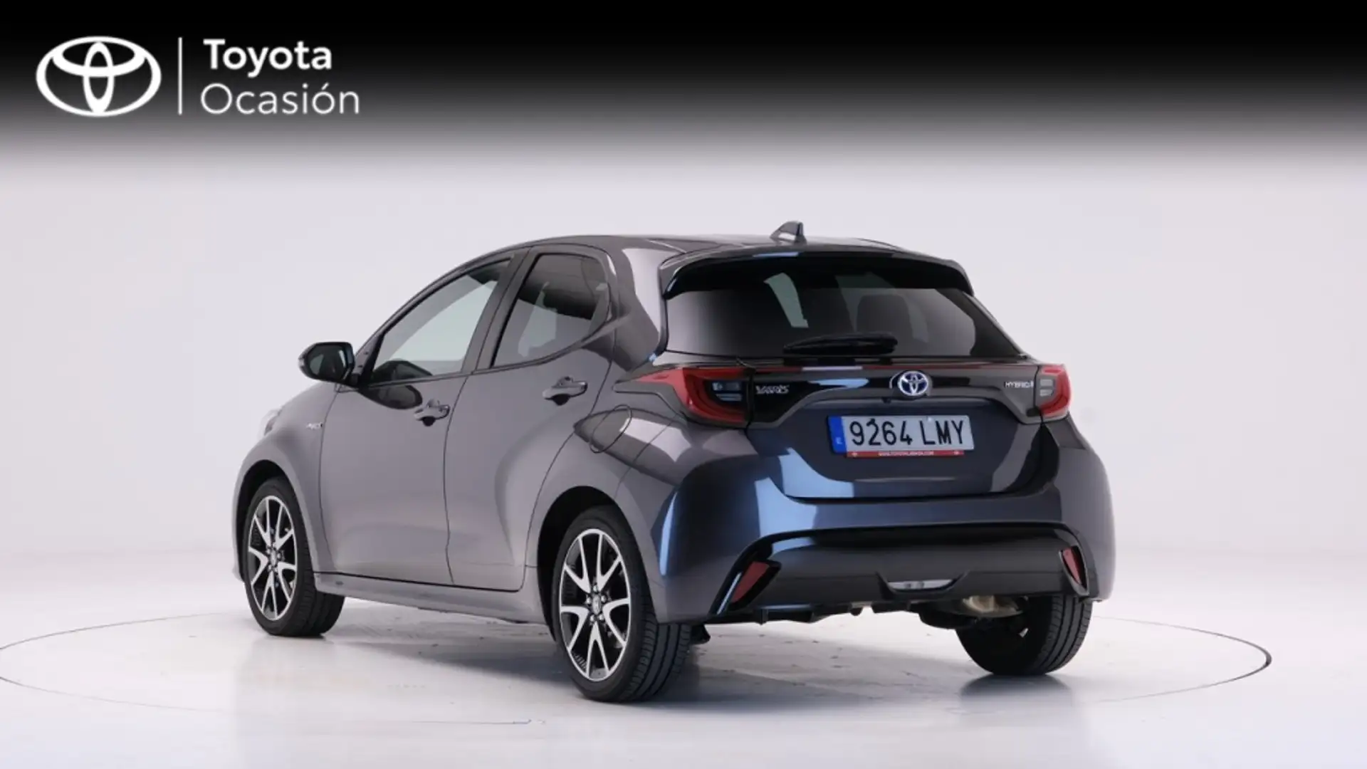 Toyota Yaris BERLINA CON PORTON 1.5 VVT-I HYBRID STYLE 116 5P Grau - 2