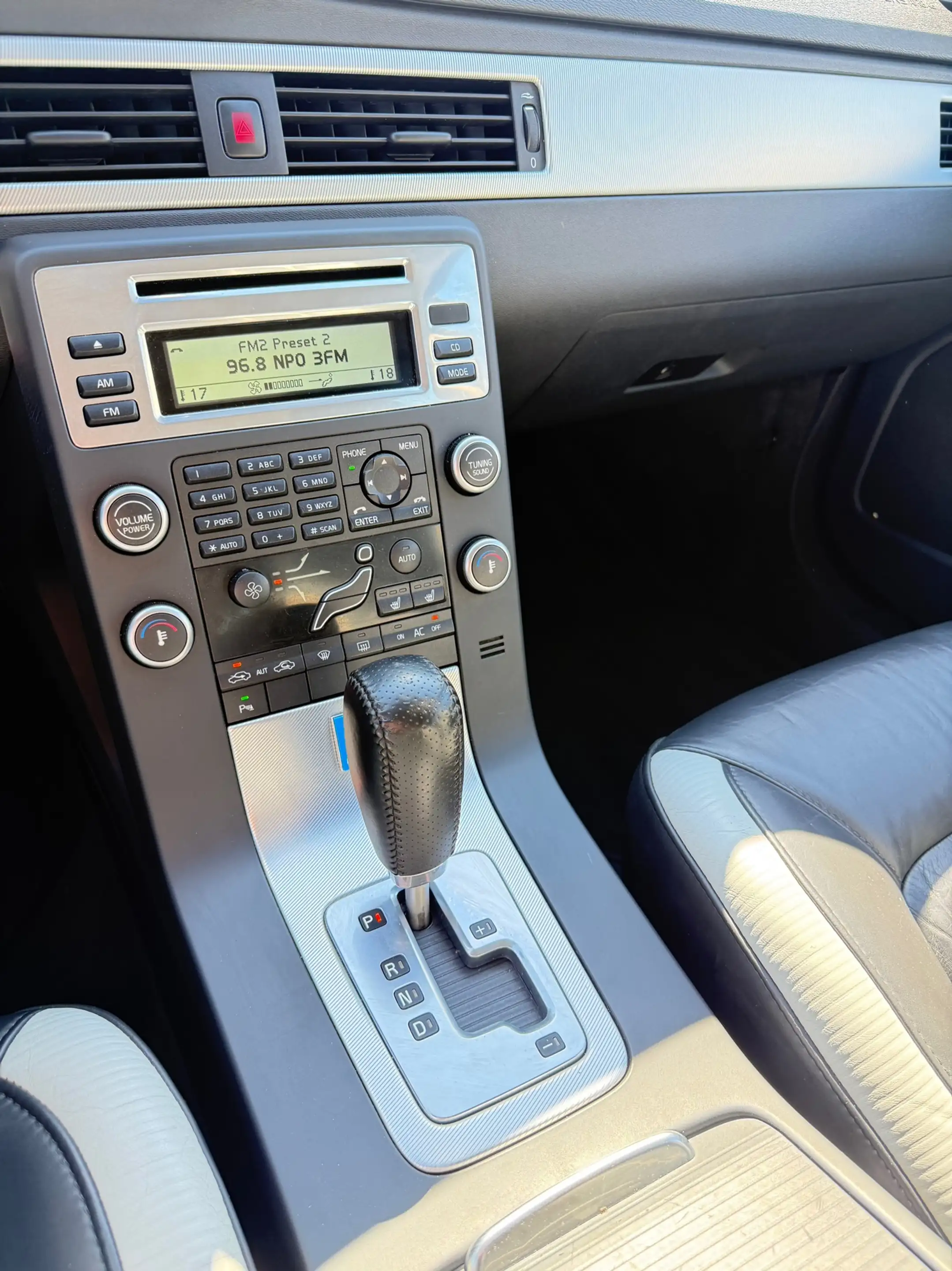 Volvo V70 2.0T R-Edition Org. NL | Leer | Stoel VW | Trekhaa — photo 15