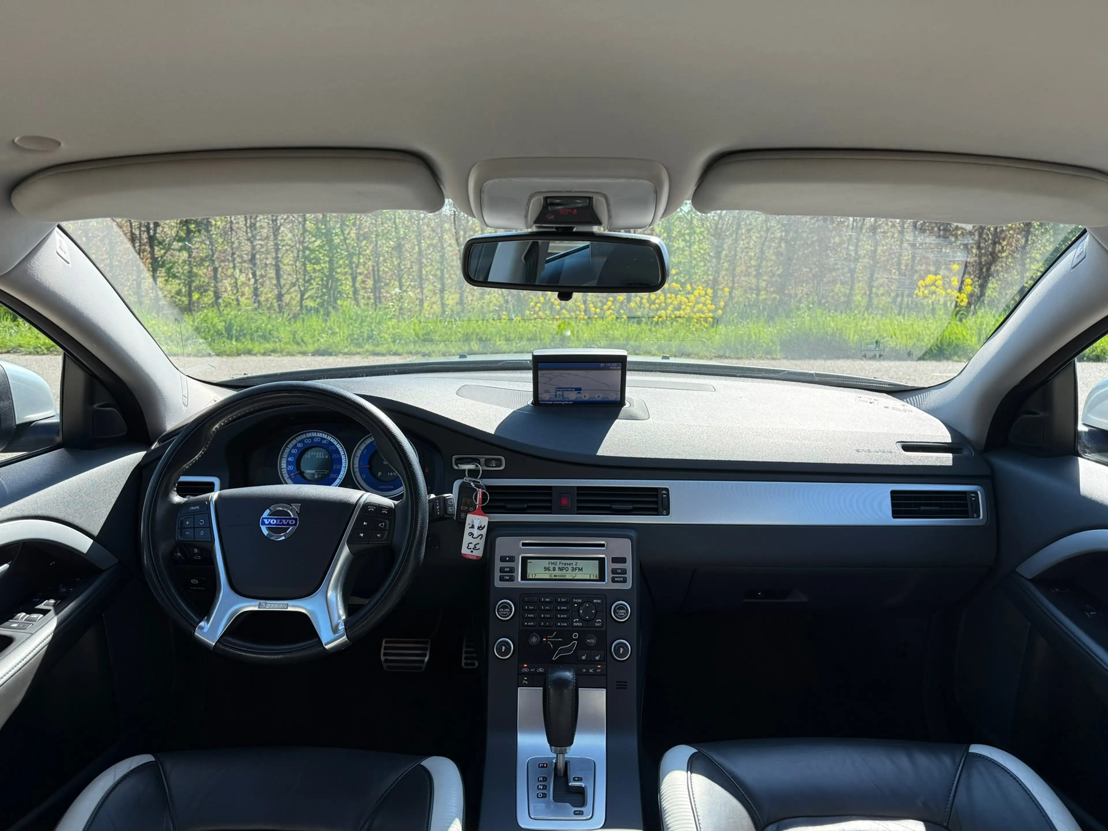 Volvo V70 2.0T R-Edition Org. NL | Leer | Stoel VW | Trekhaa — photo 7