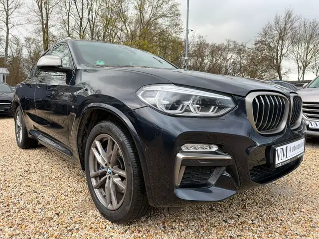BMW X4 view 3