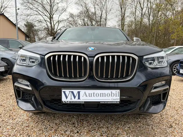 BMW X4 view 2