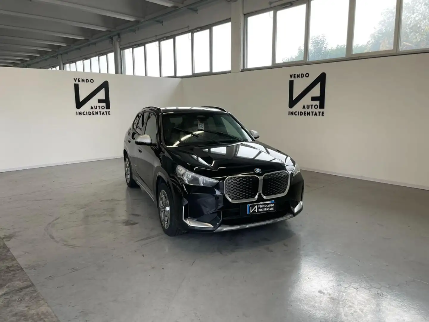BMW iX1 EDRIVE 20 LIMITED EDITION Nero - 1