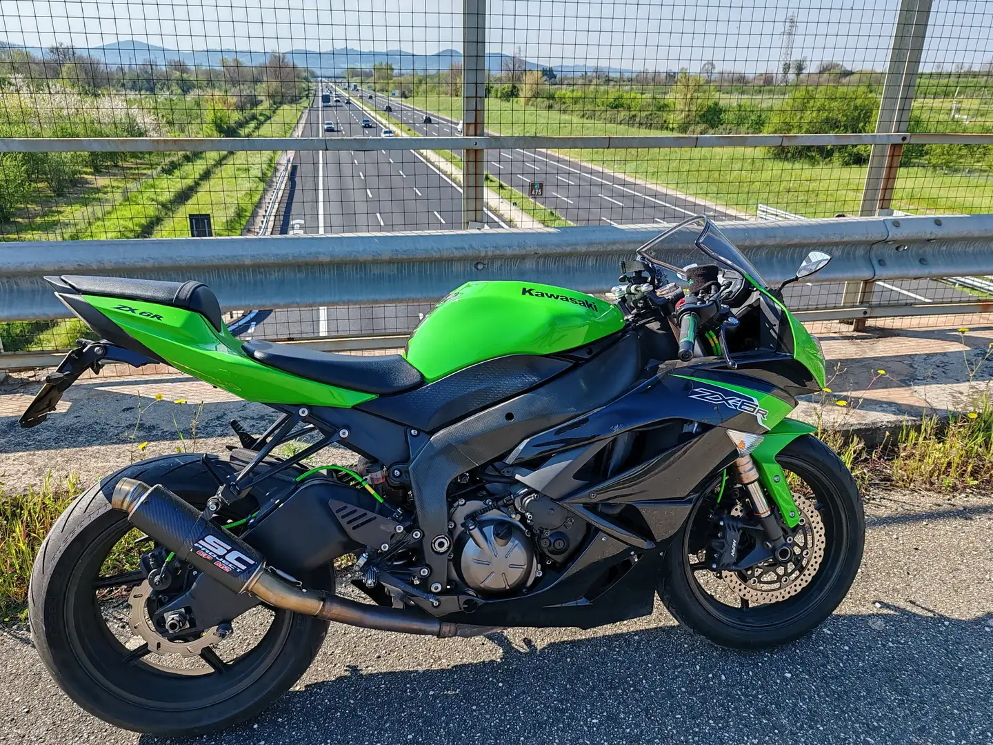 Kawasaki Ninja ZX-6R Verde - 1