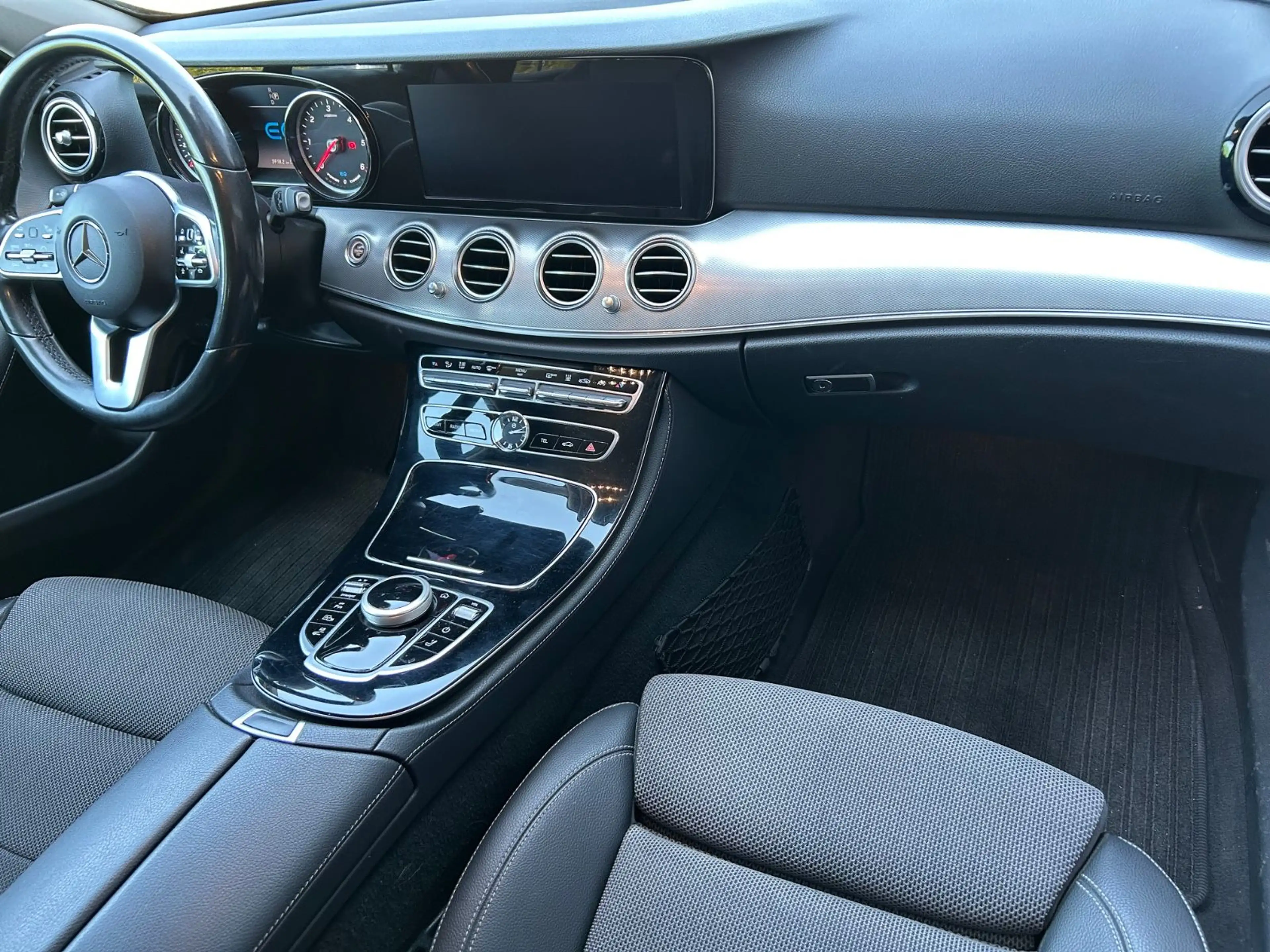 Mercedes-Benz E 300 de T Burmester|MultiB|Avantga|App|aktPark| — photo 14