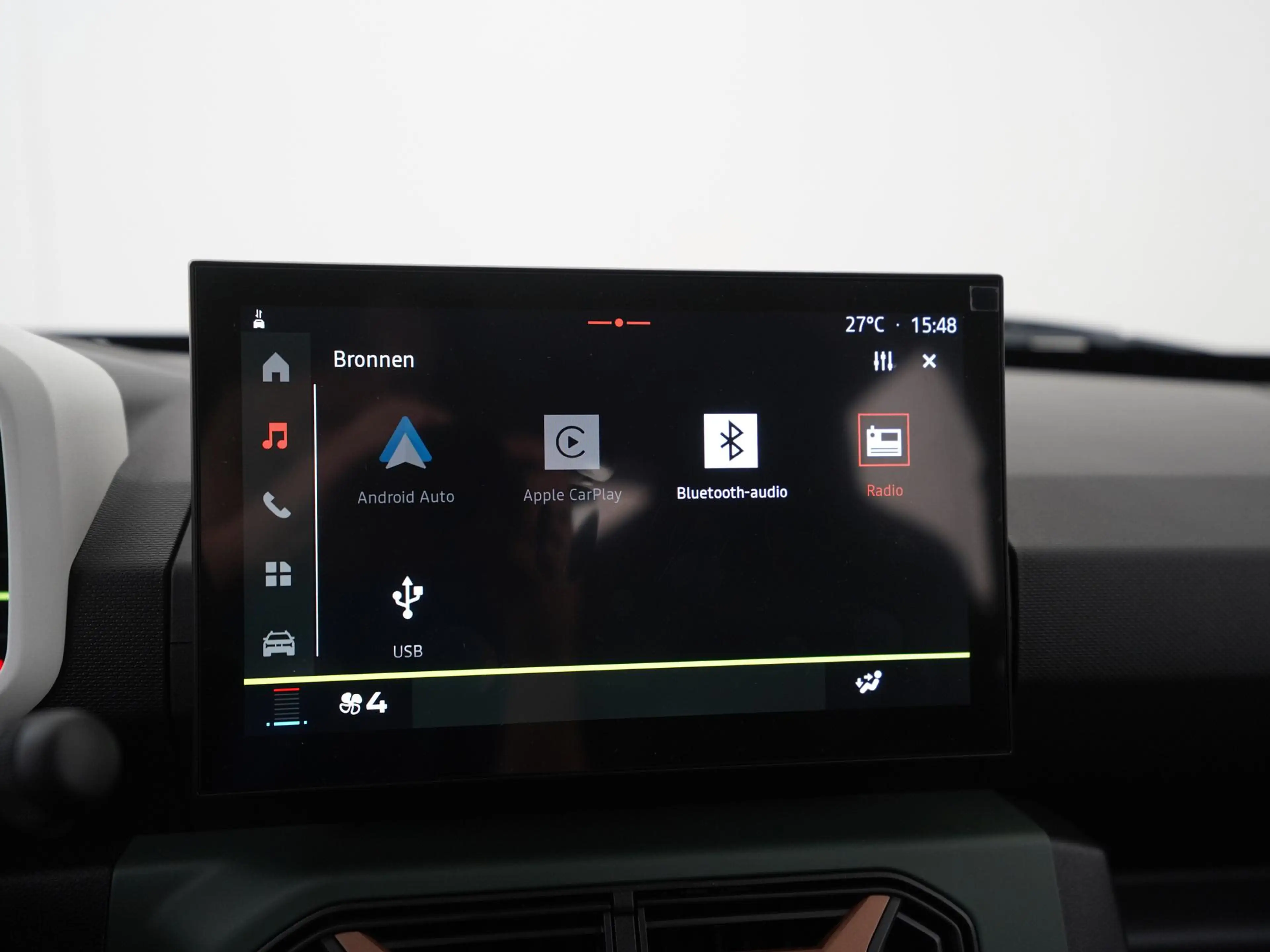 Dacia Spring Extreme 65 26.8 kWh | DC-snelladen | Achteruitcame — photo 14