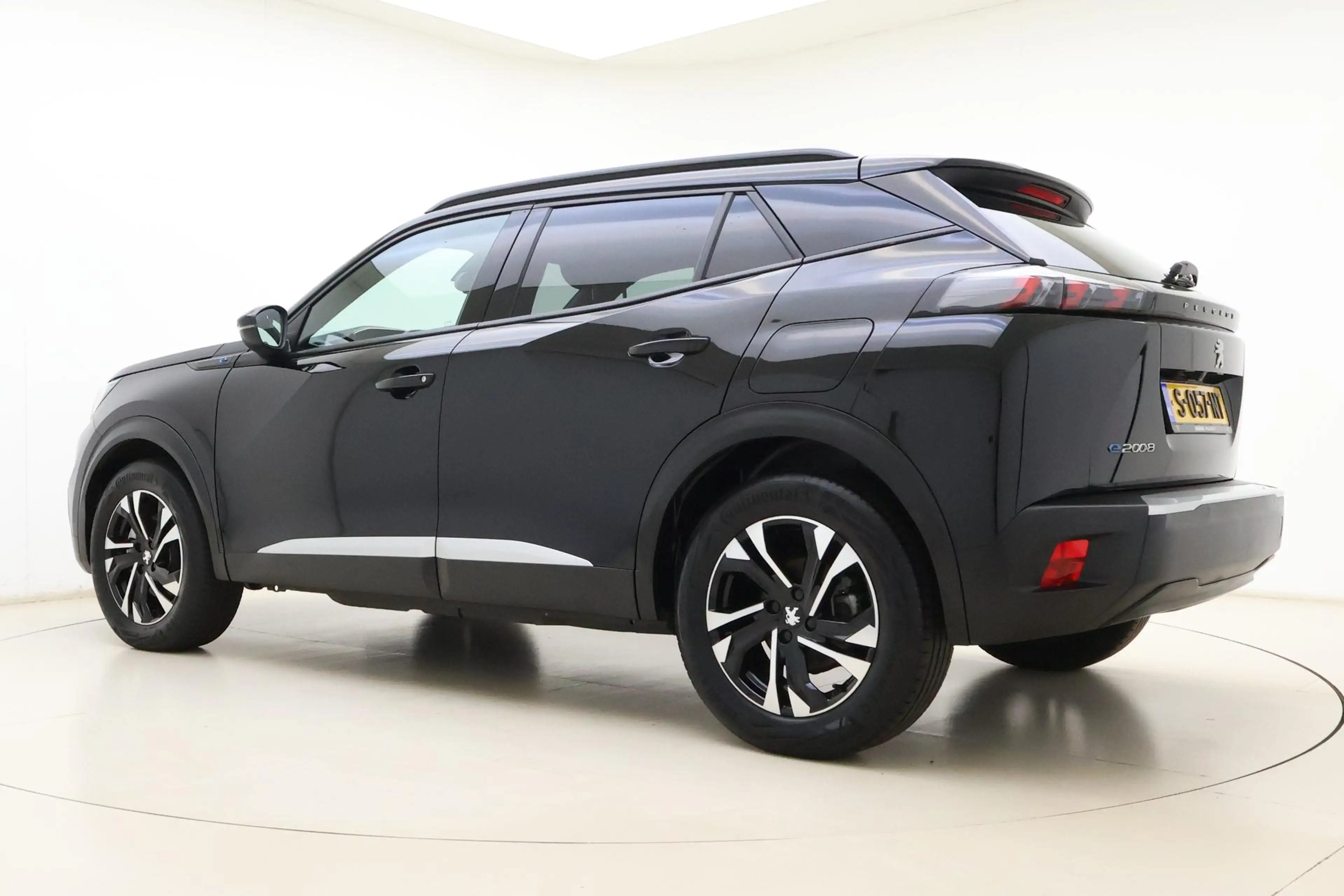 Peugeot e-2008 EV Allure Pack 50 kWh | Apple carplay/Android auto — photo 13