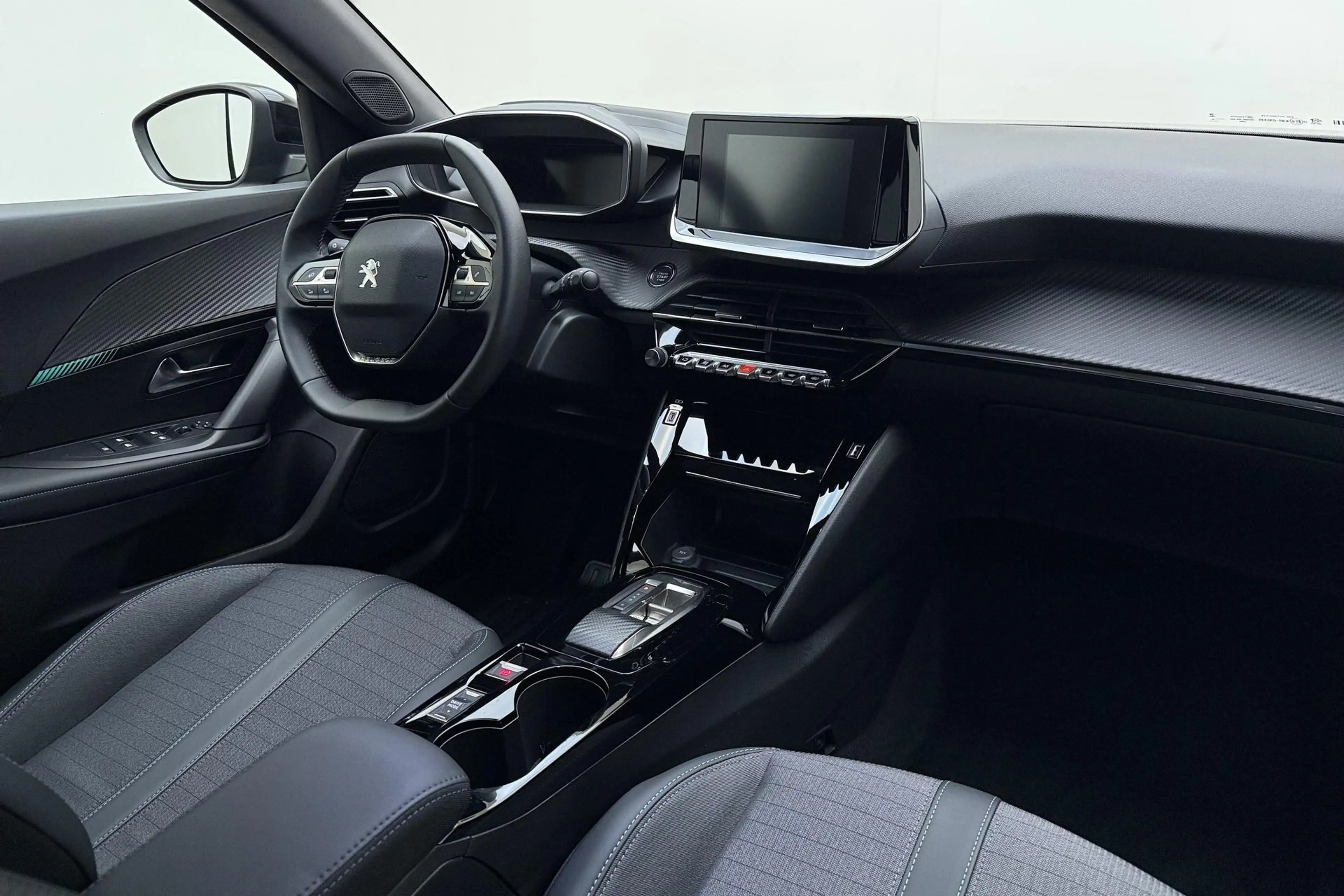 Peugeot e-2008 EV Allure Pack 50 kWh | Apple carplay/Android auto — photo 11