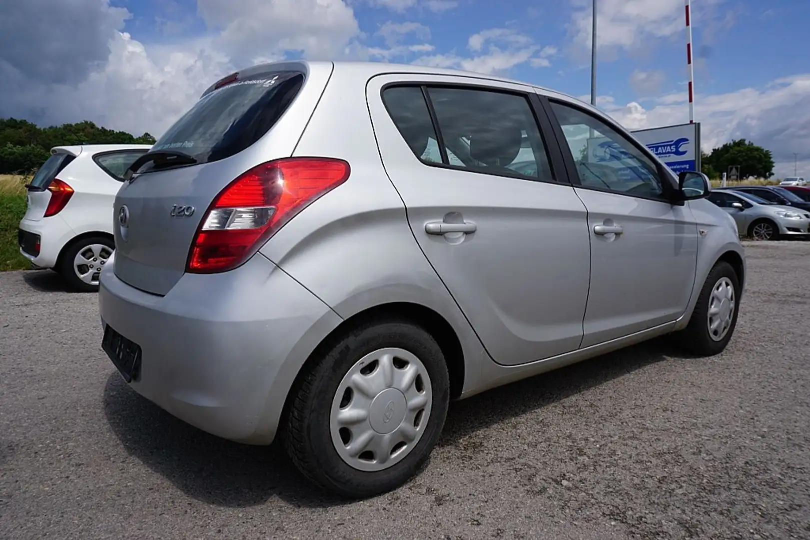 Hyundai i20 1,25 Comfort Argent - 2
