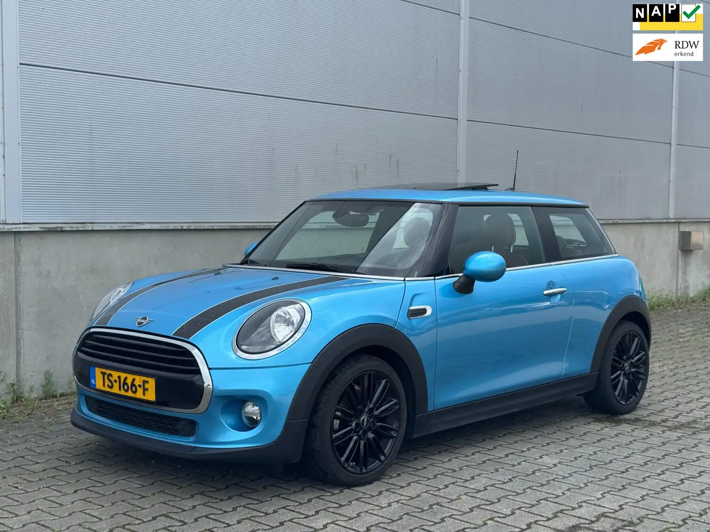 MINI Cooper 1.5 Chili CLIMA|CRUISE|PANO|LEER|LM|NAP| Blauw - 1