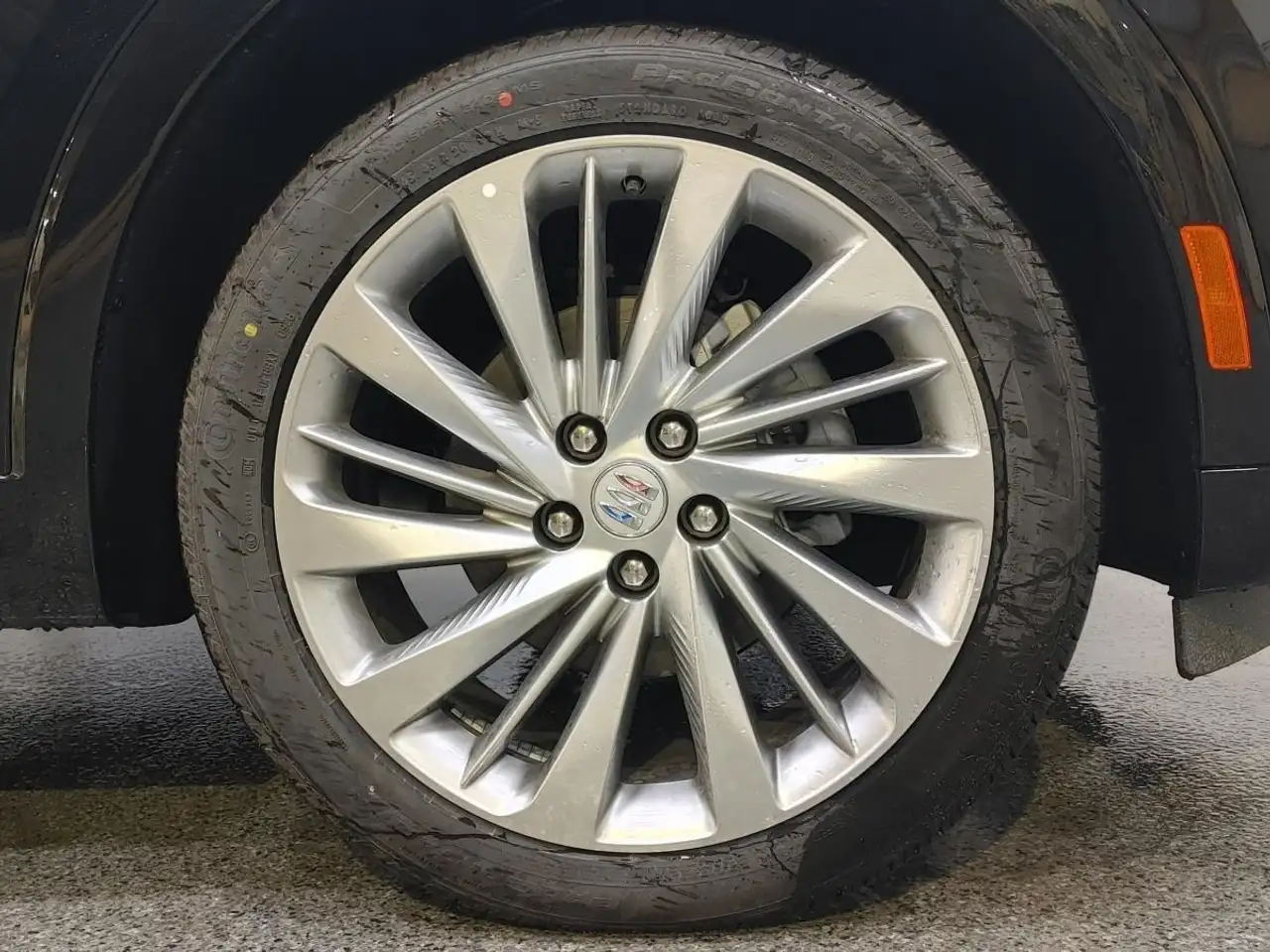 Buick Envision photo Buick Envision