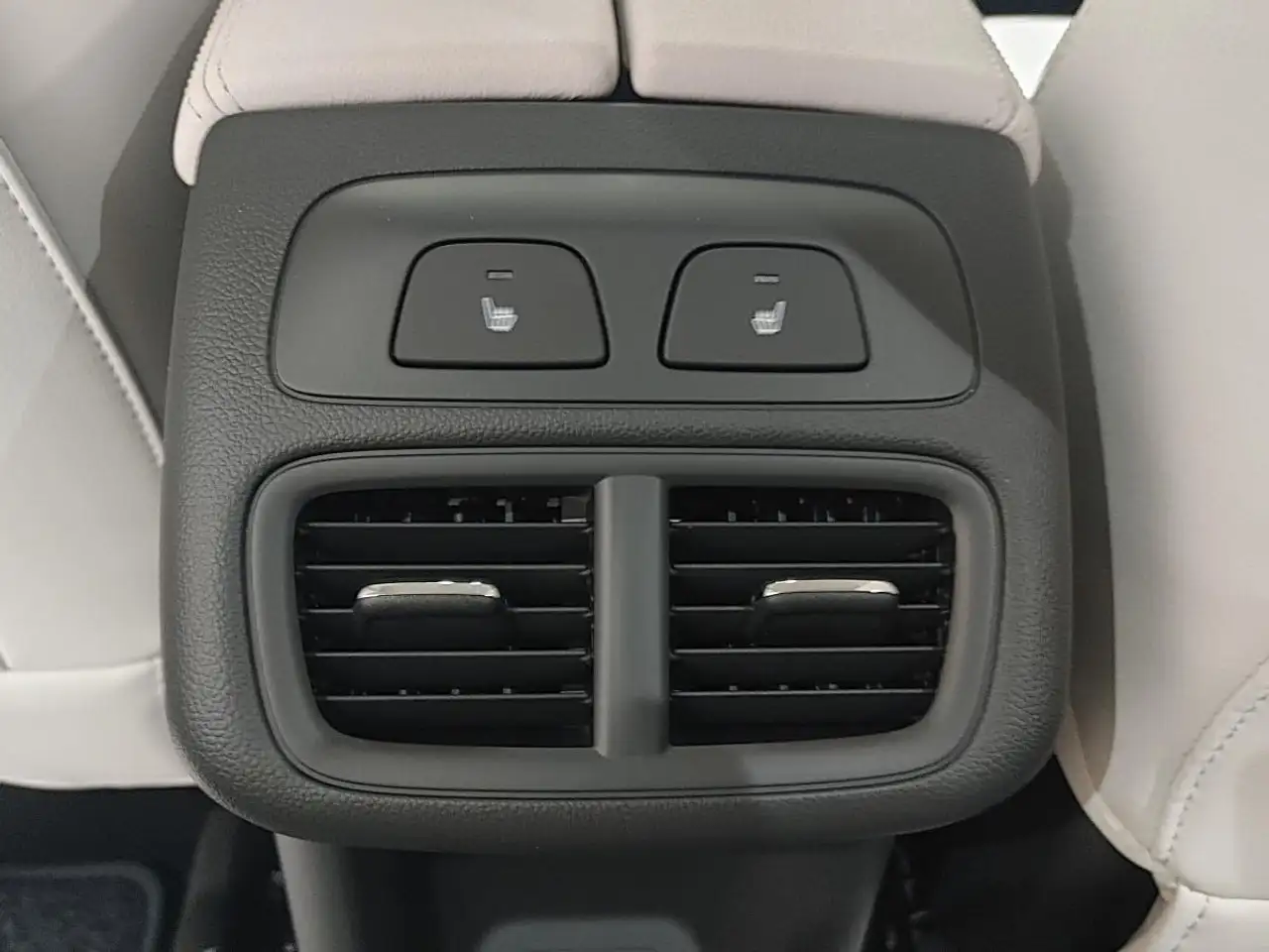 Buick Envision photo Buick Envision