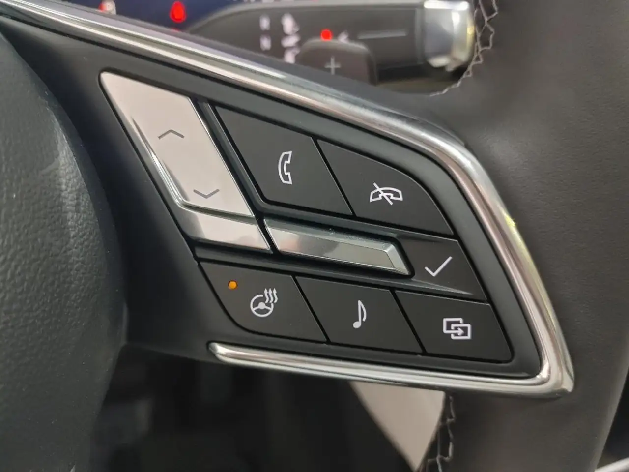 Buick Envision photo Buick Envision