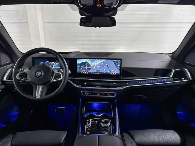 BMW X5 view 11