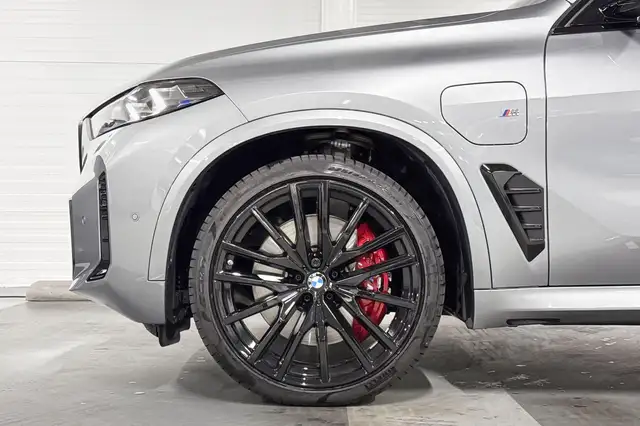 BMW X5 view 4