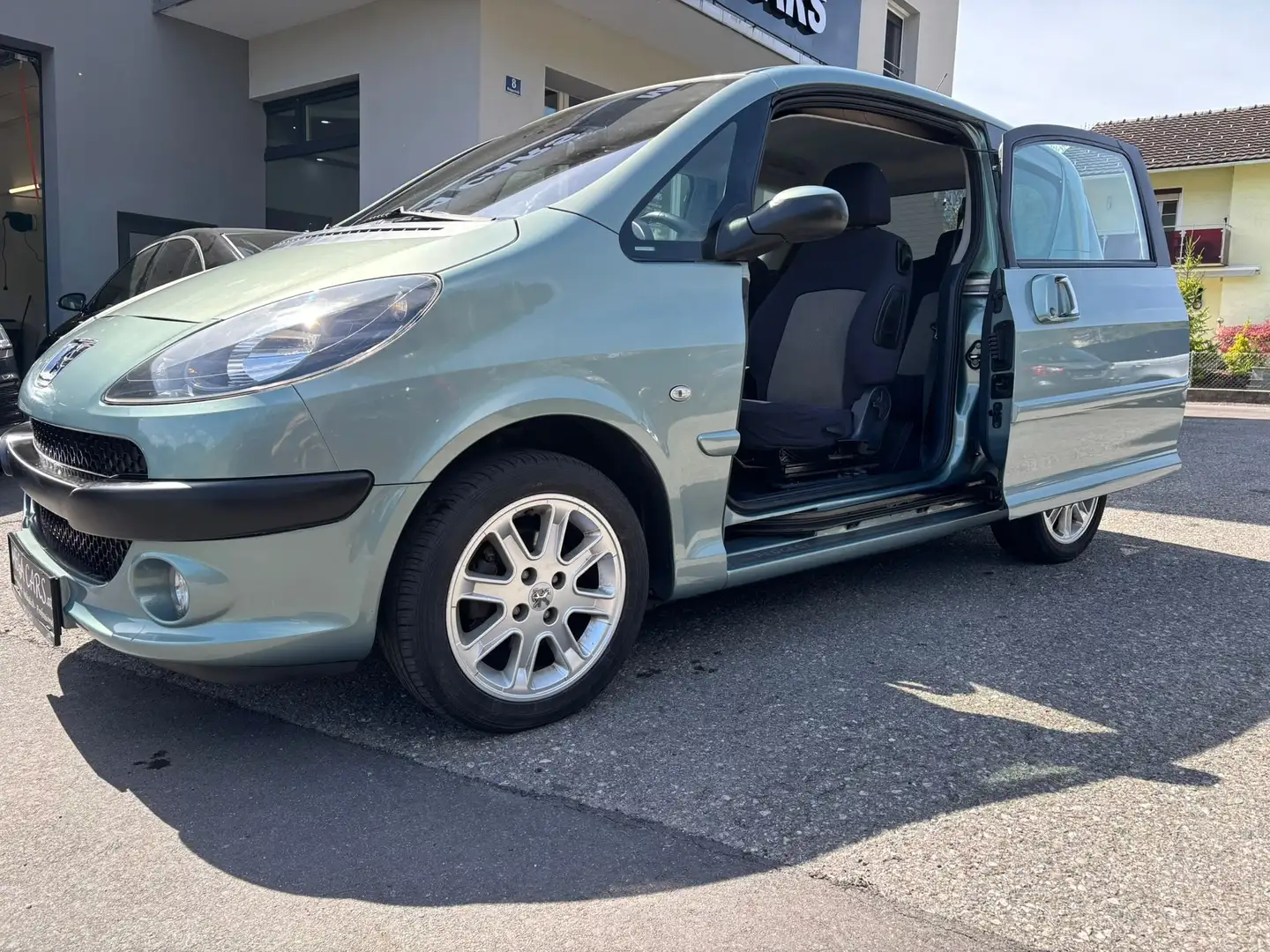 Peugeot 1007 Behindertengerecht Rollstuhlumbau Silber - 1