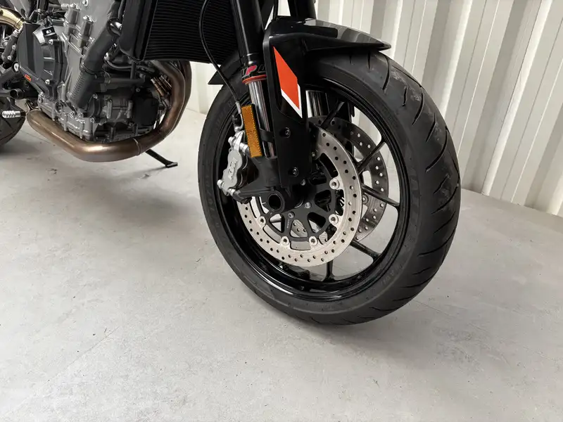 KTM 790 Duke - foto 2