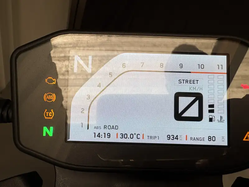 KTM 790 Duke - foto 8