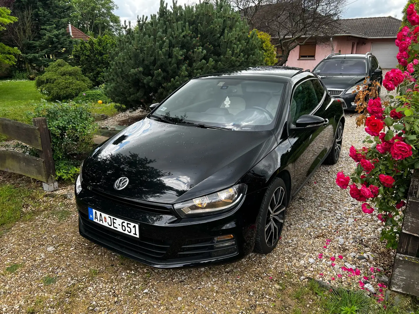 Volkswagen Scirocco 2.0 TDI (Blue Motion Technologie) Negru - 1