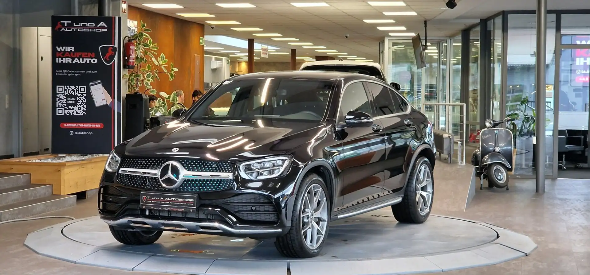 Mercedes-Benz GLC 200 4Matic Coupe AMG-Line 1-Hand Aut. *AHK*Kamera*20Zo Schwarz - 1