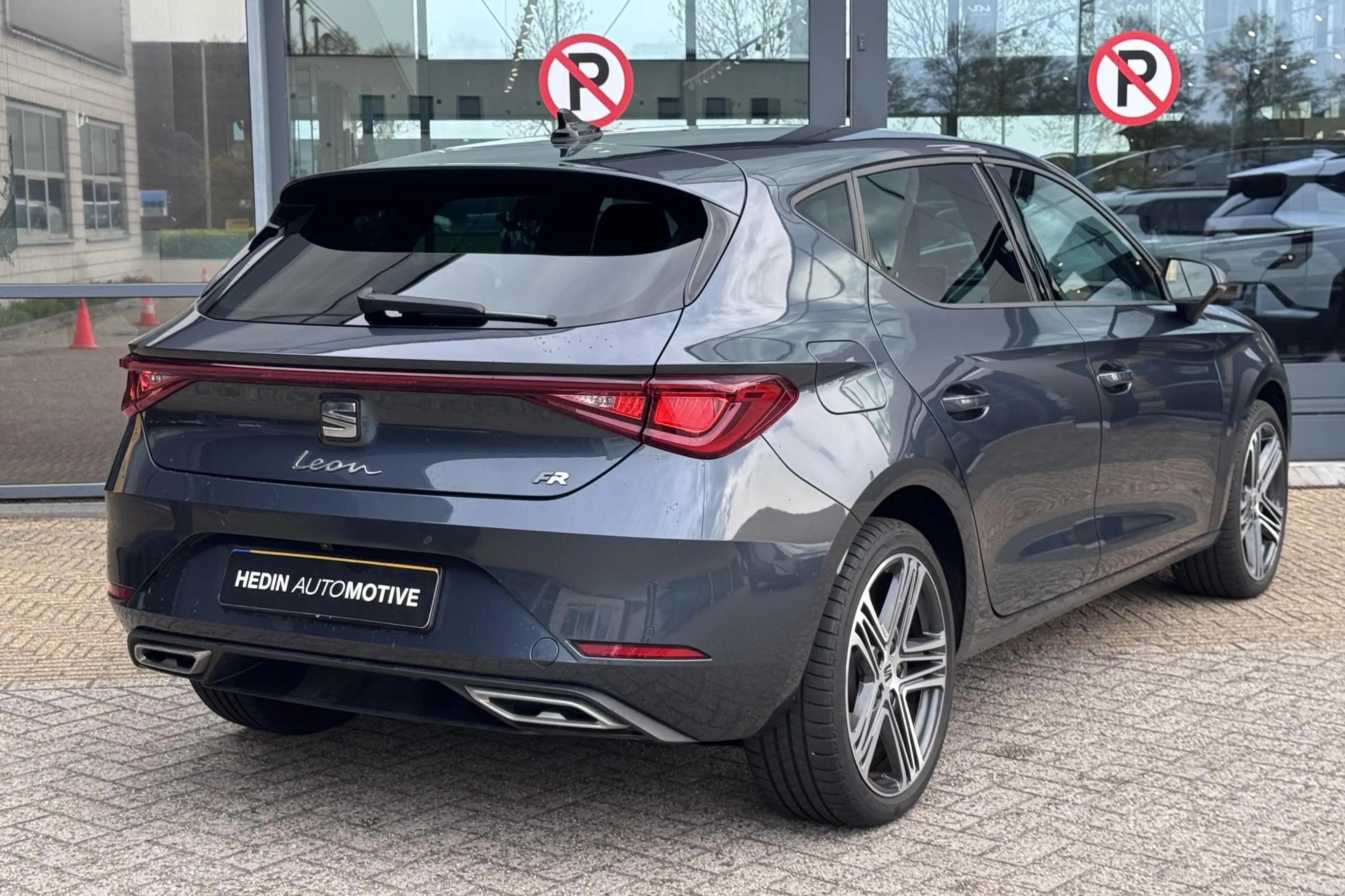 SEAT Leon e-Hybrid 1.5 TSI FR PHEV First Edition | Camera | 18'' | Na — photo 2
