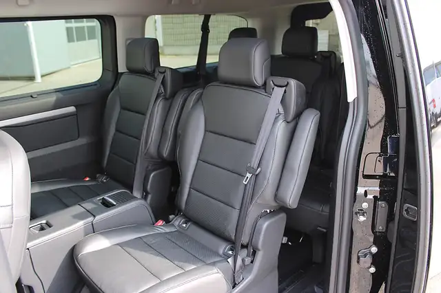 Peugeot Traveller Premium BlueHDi 180 Lang EAT8 Ansicht 9