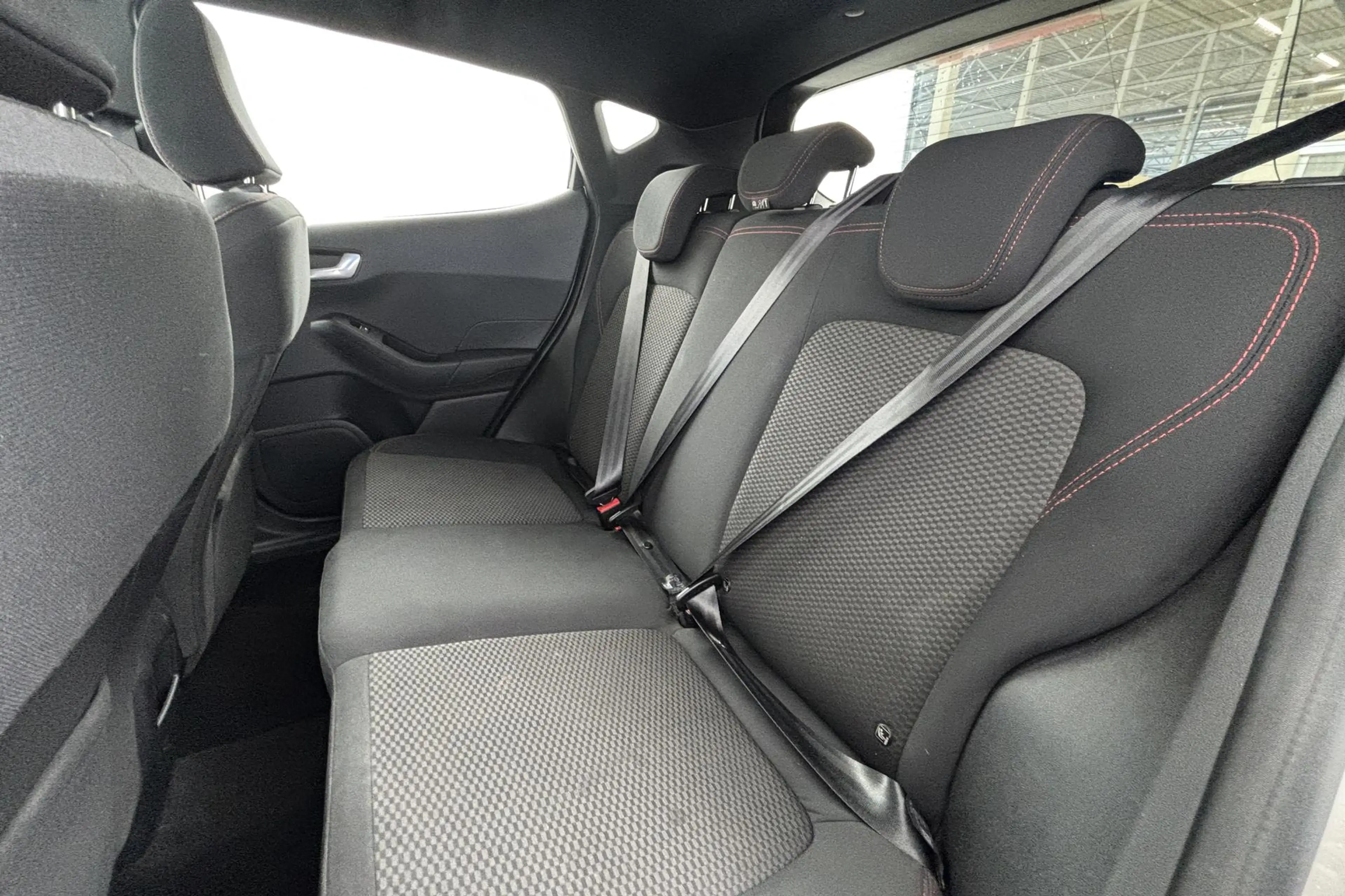 Ford Fiesta 1.0 EcoBoost ST-Line Betrouwbare stadsauto met spo — photo 2