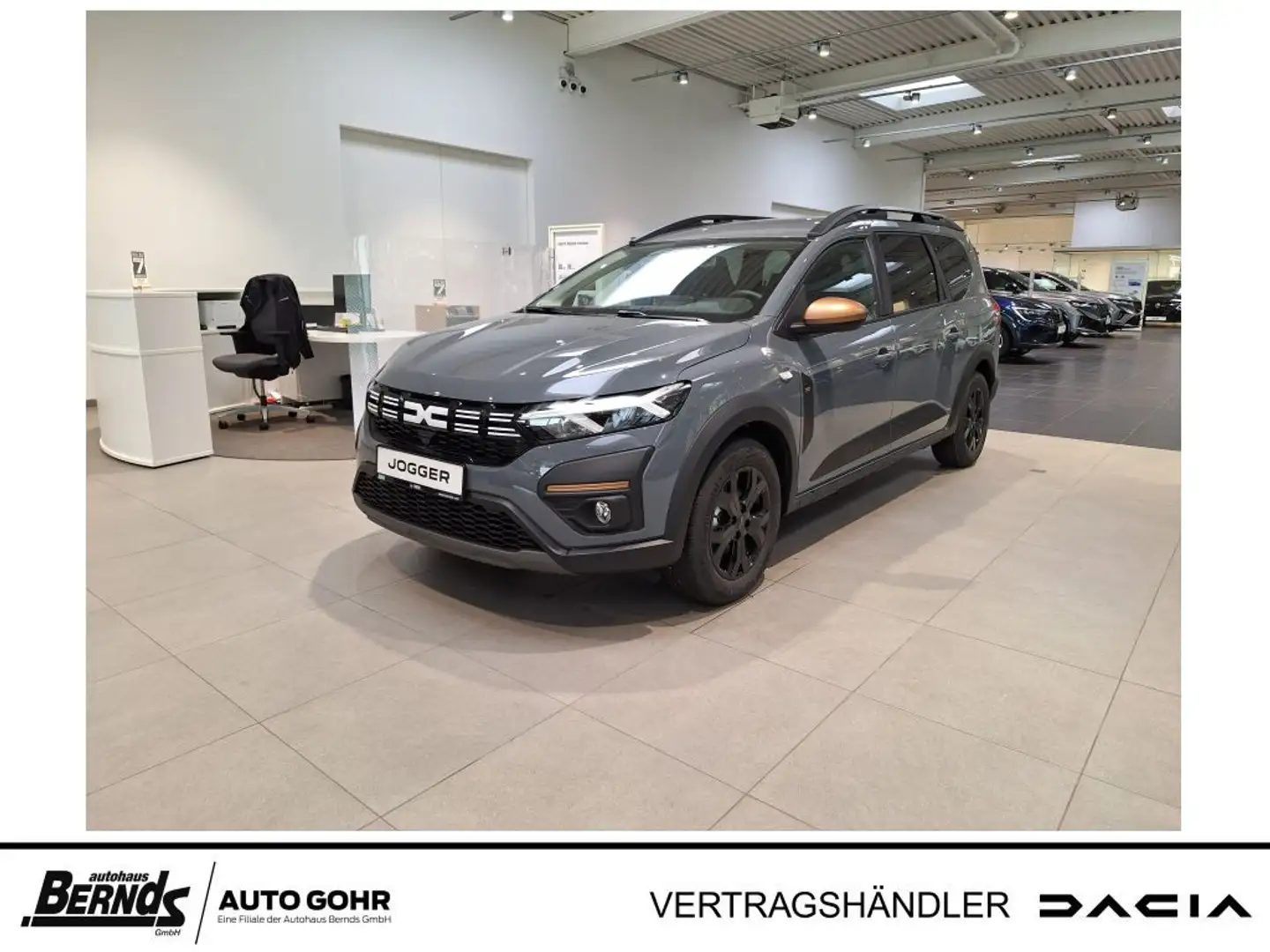 Dacia Jogger Hybrid 140 (7-Sitzer) Extreme MediaNAV MYSafety Grijs - 1