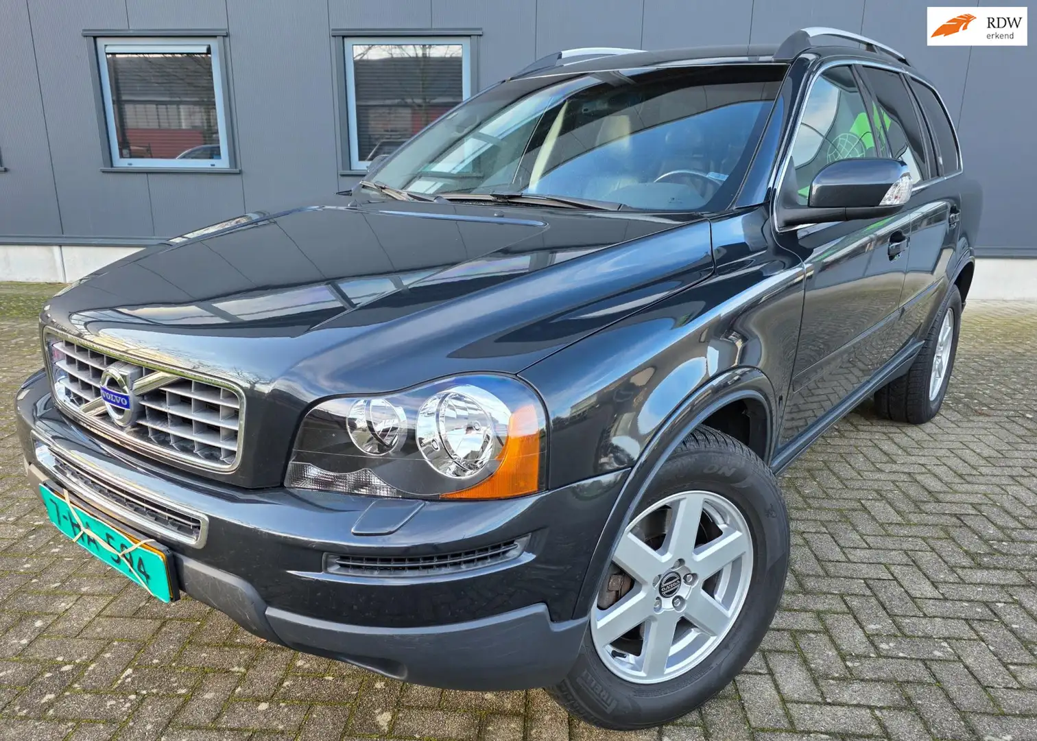 Volvo XC90 2.5 T5 Summum, Apple carplay netto € 13.950, bijte Grau - 1
