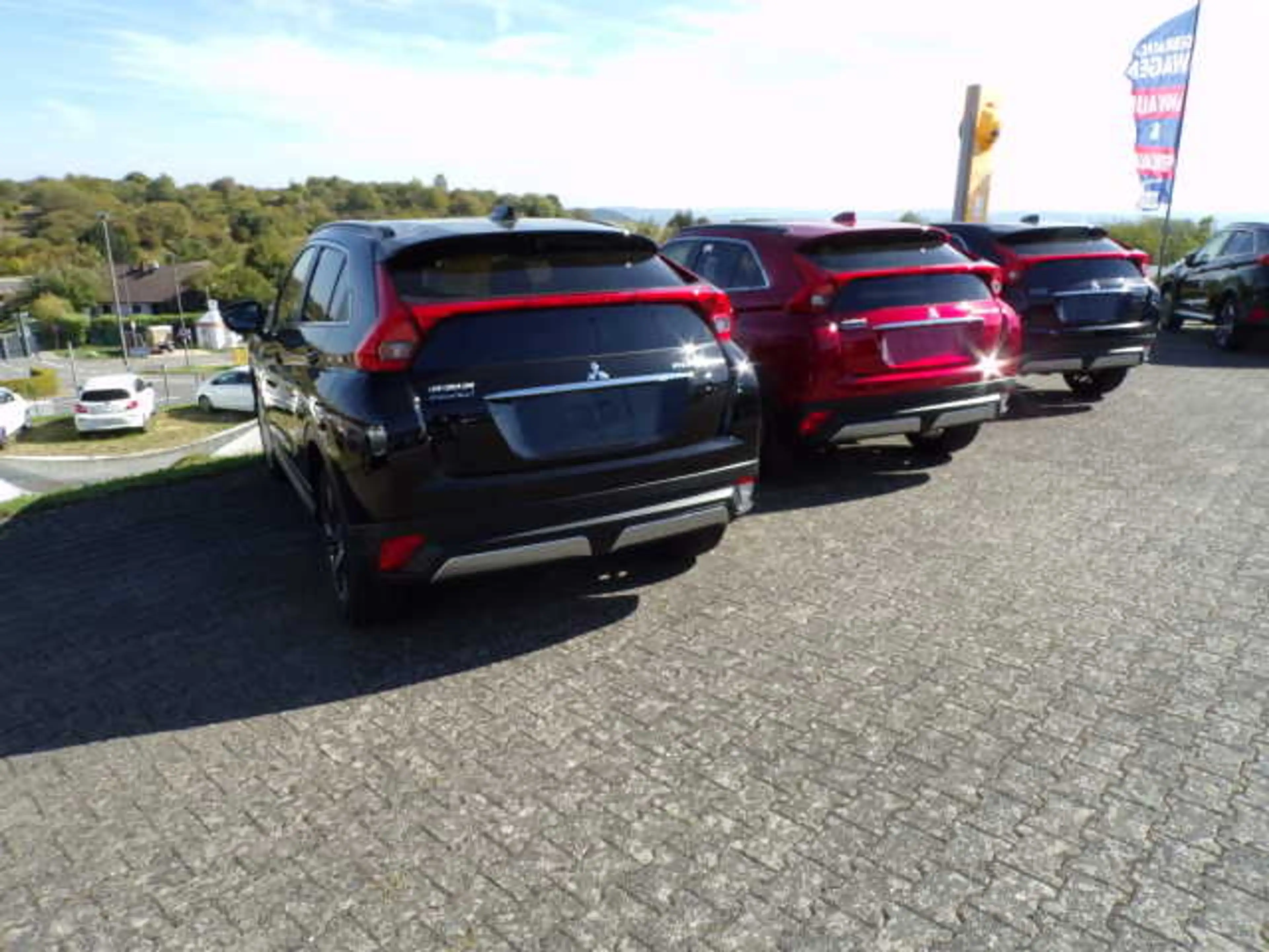 Mitsubishi Eclipse Cross 1,5 T,Diamant Edition,AT,SHZ,NSW — photo 4
