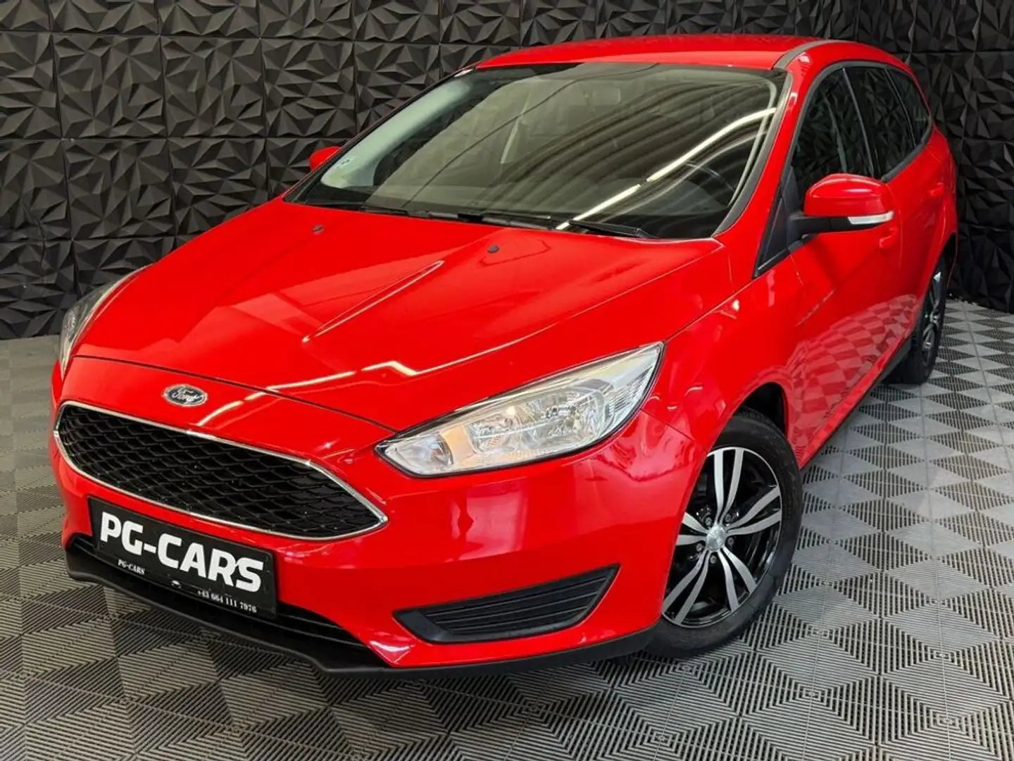 Ford Focus 1.5 TDCi Trend Rouge - 2