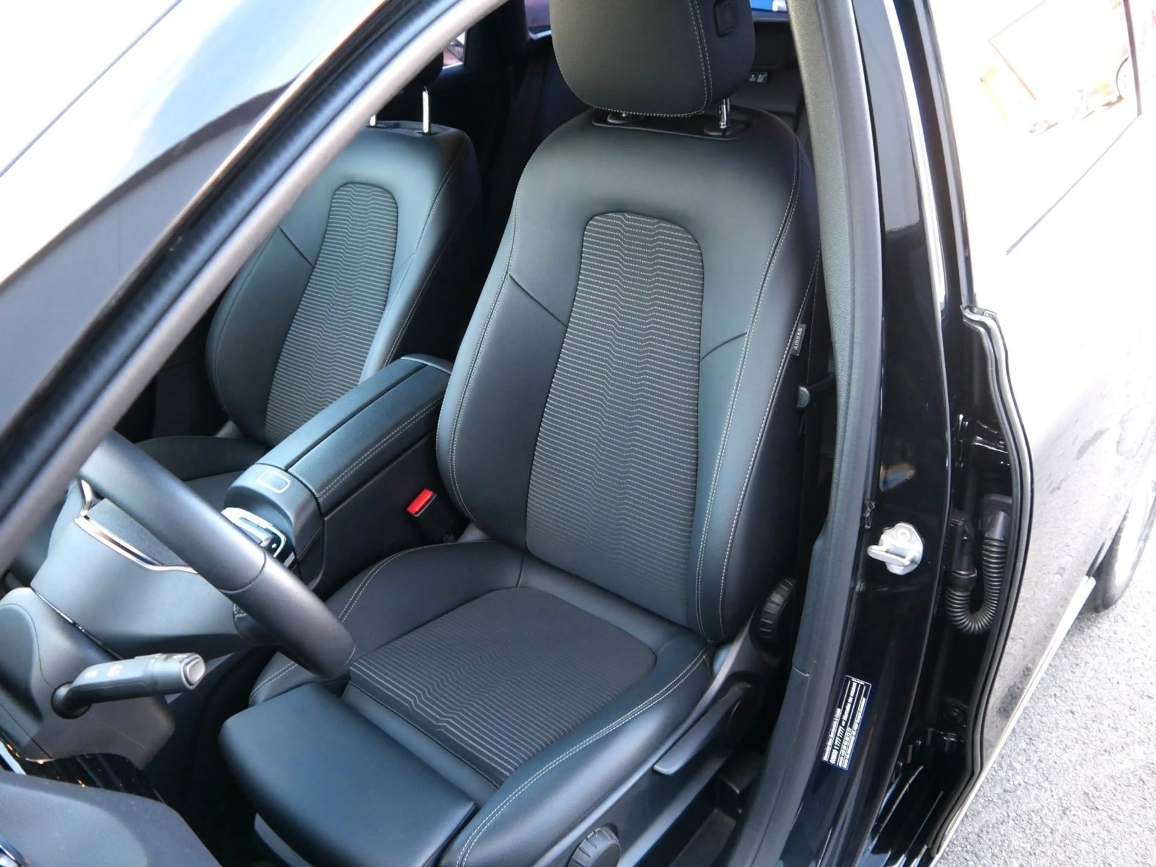 Mercedes-Benz B 200 Progressive NAVI-PREM/LED/AHK/PDC — photo 8