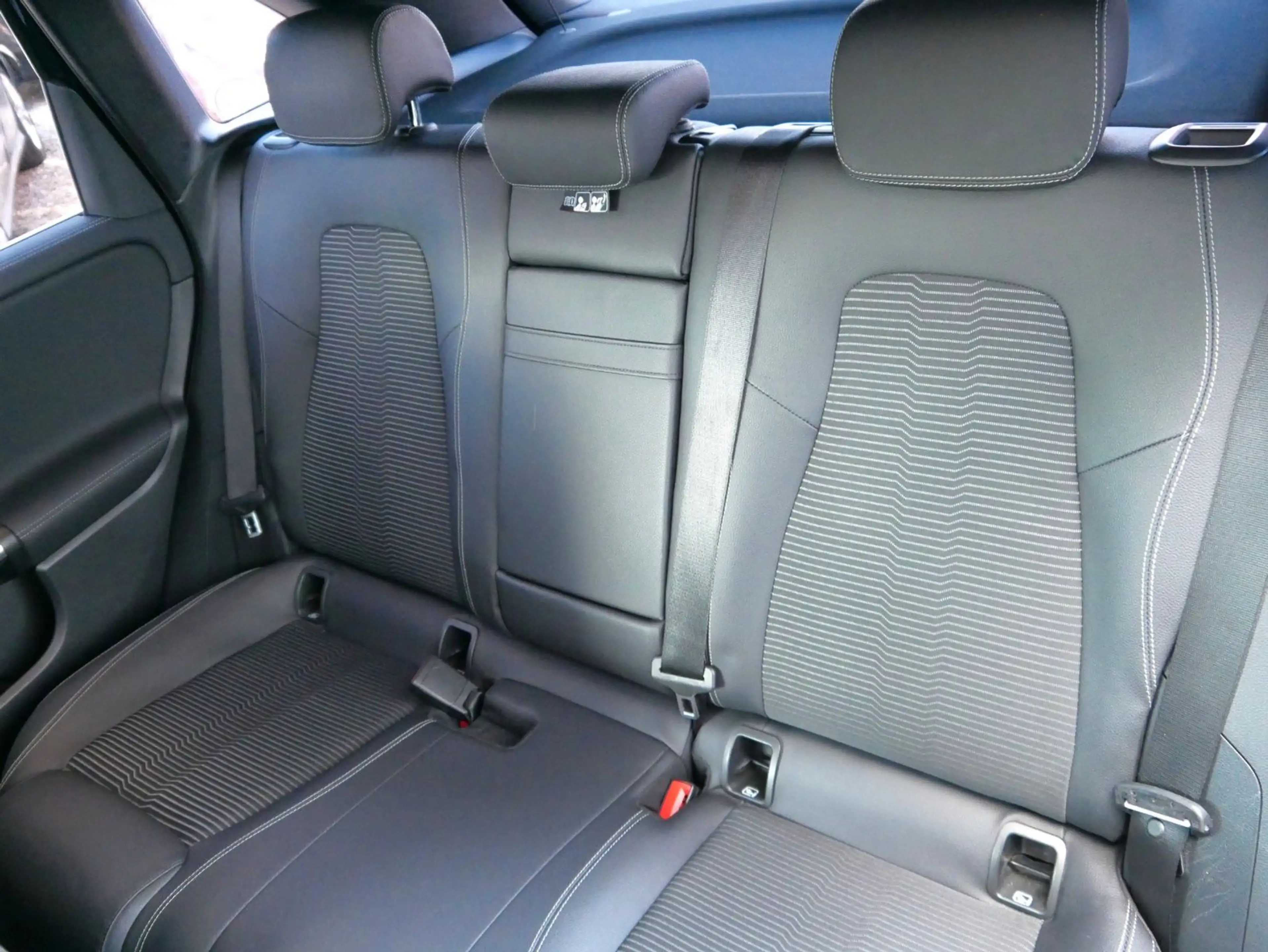 Mercedes-Benz B 200 Progressive NAVI-PREM/LED/AHK/PDC — photo 10