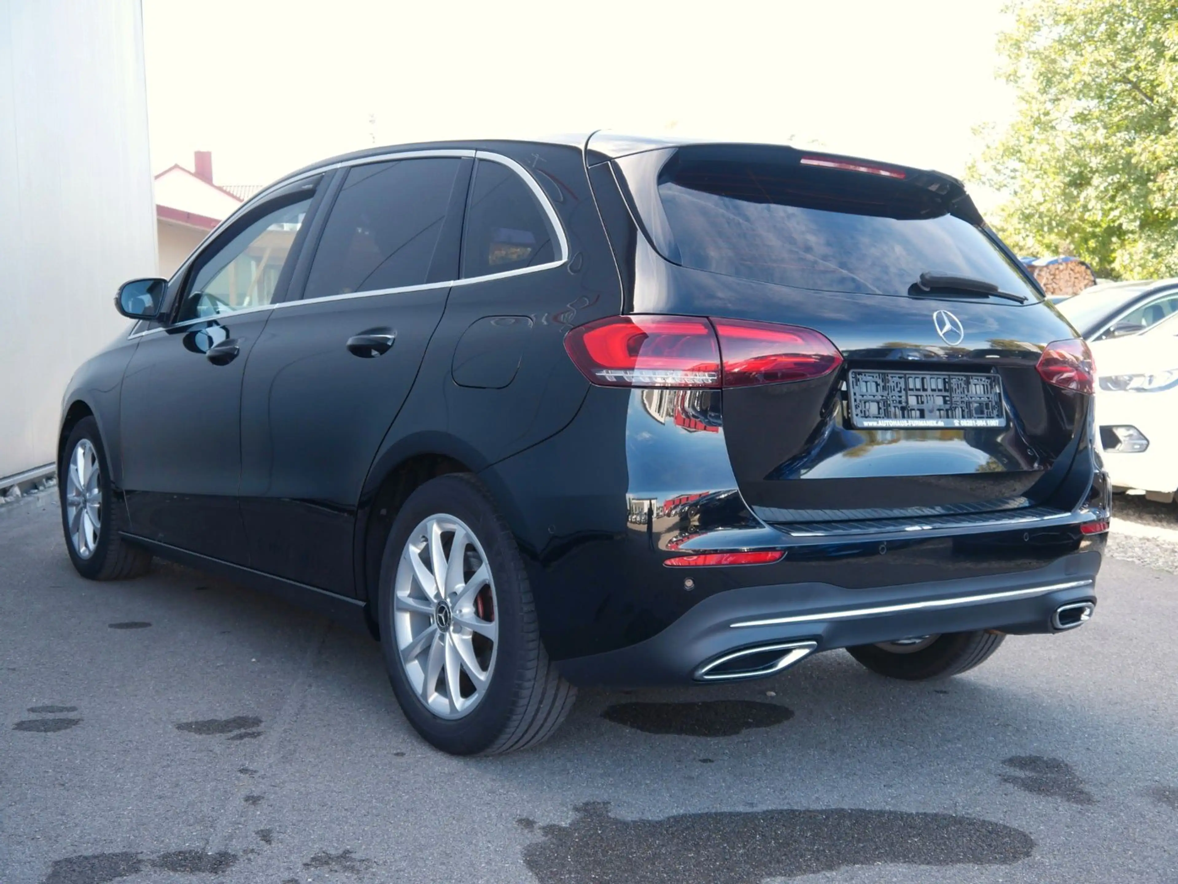 Mercedes-Benz B 200 Progressive NAVI-PREM/LED/AHK/PDC — photo 2