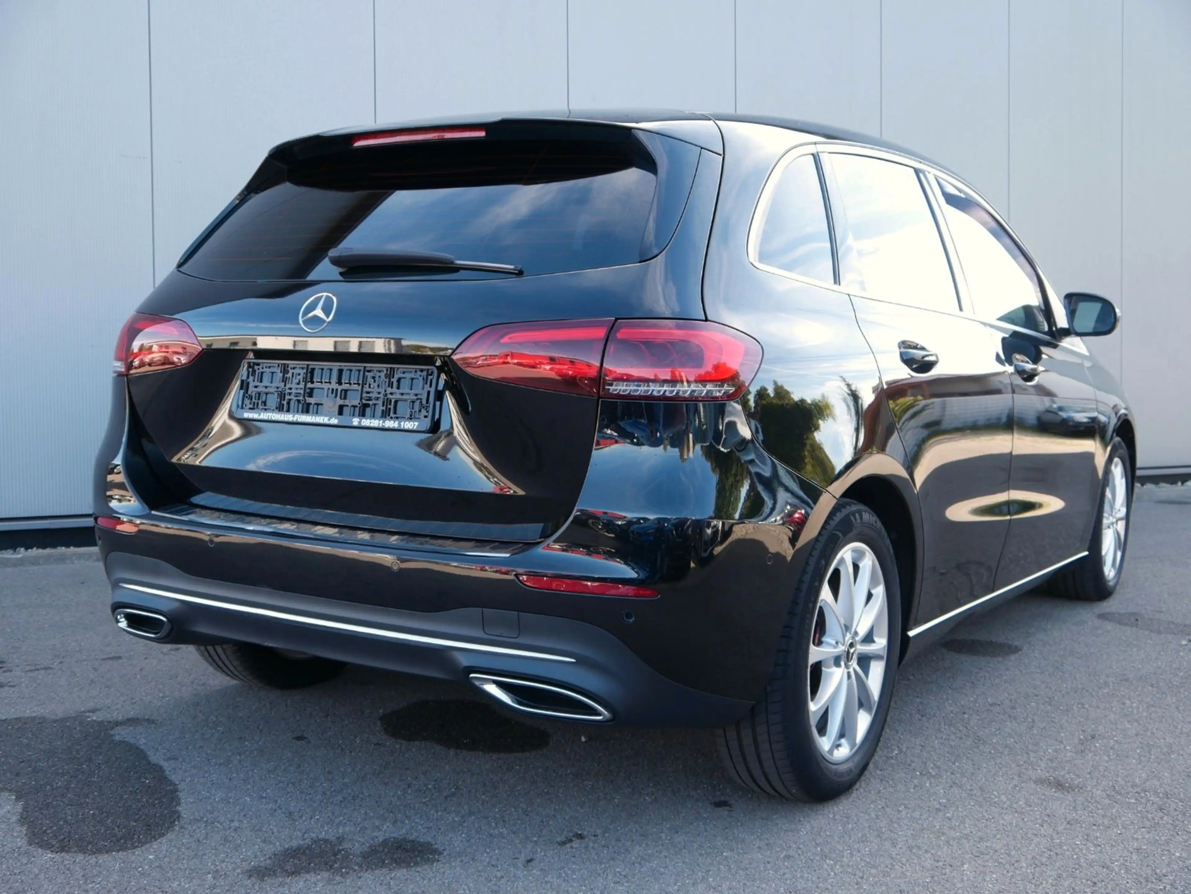 Mercedes-Benz B 200 Progressive NAVI-PREM/LED/AHK/PDC — photo 4