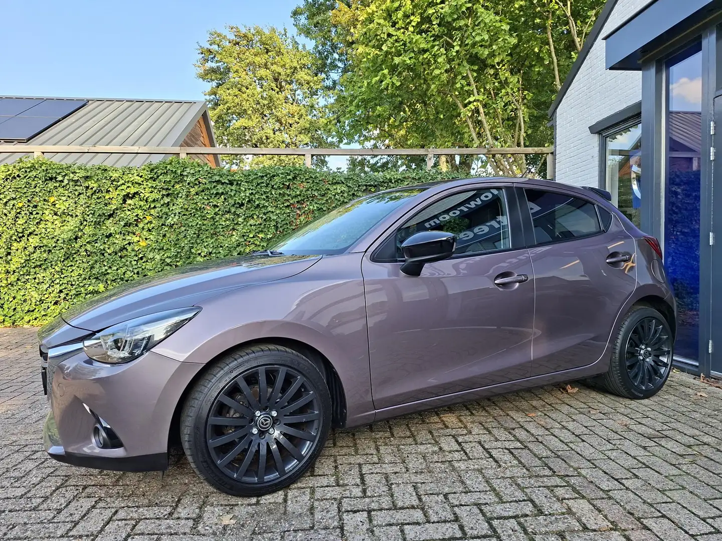 Mazda 2 1.5 Skyactiv-G TS+ Trekhaak, 17"LMV Mauve - 1