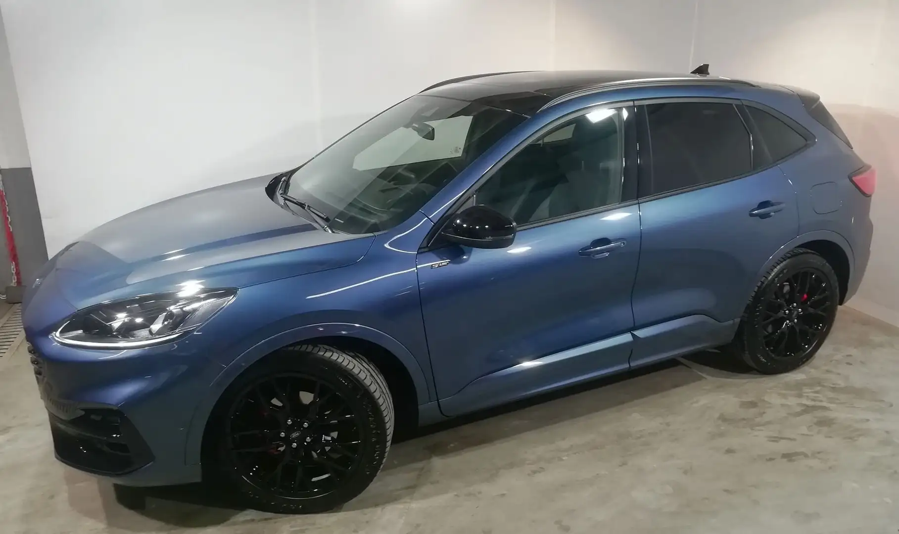 Ford Kuga 1.5 EcoBoost ST-Line X FWD 150 Azul - 2