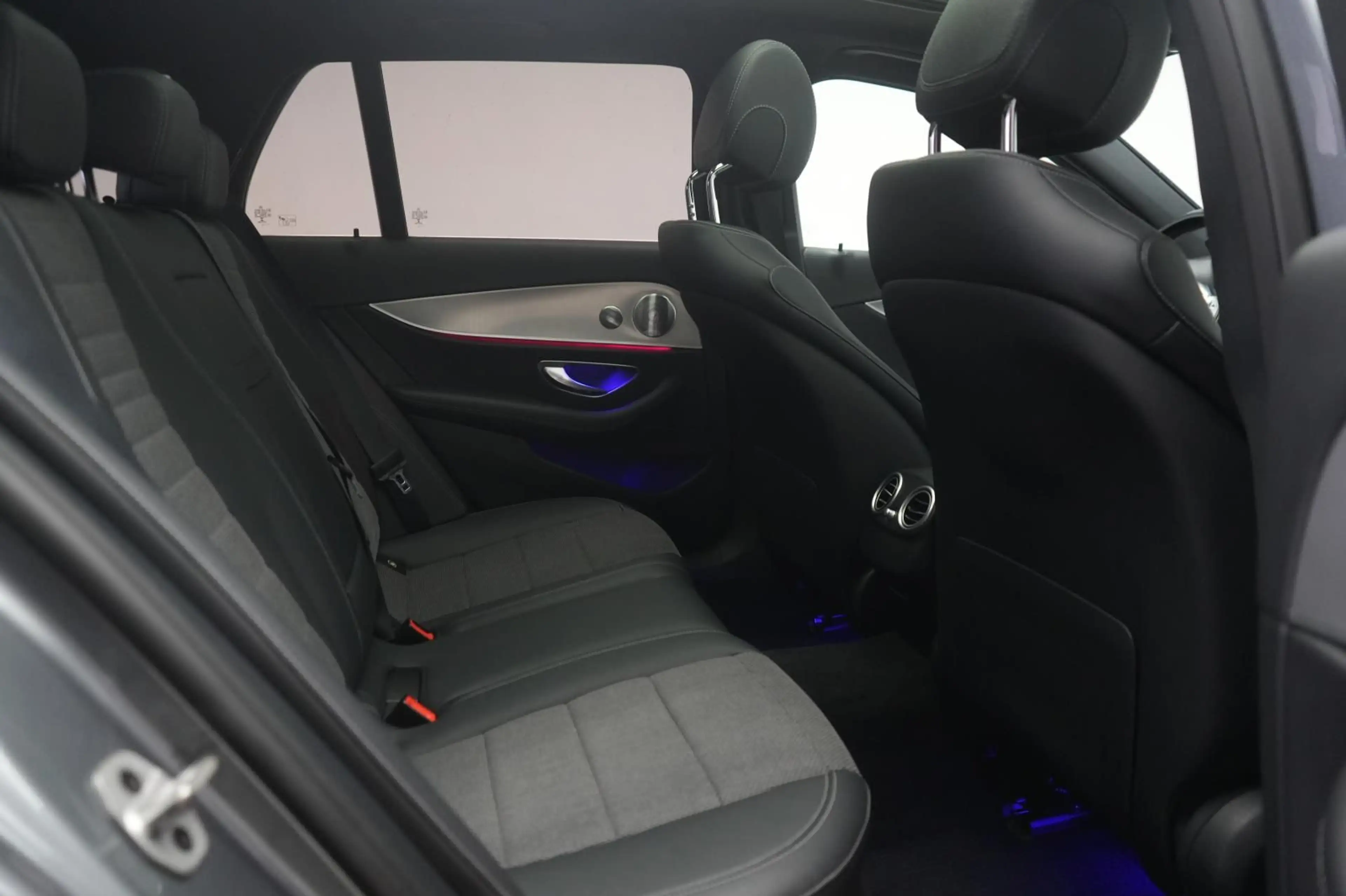 Mercedes-Benz E 300 d T 9G-Tronic AMG Distronic/Kamera/Burmest — photo 10