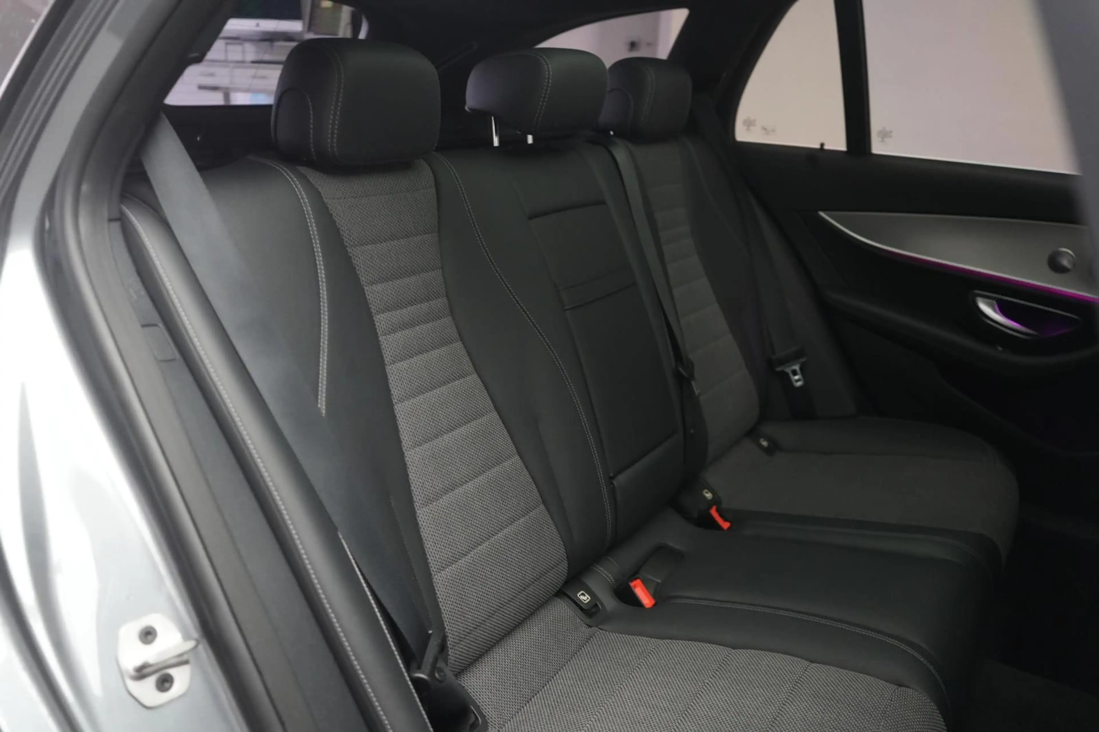 Mercedes-Benz E 300 d T 9G-Tronic AMG Distronic/Kamera/Burmest — photo 11
